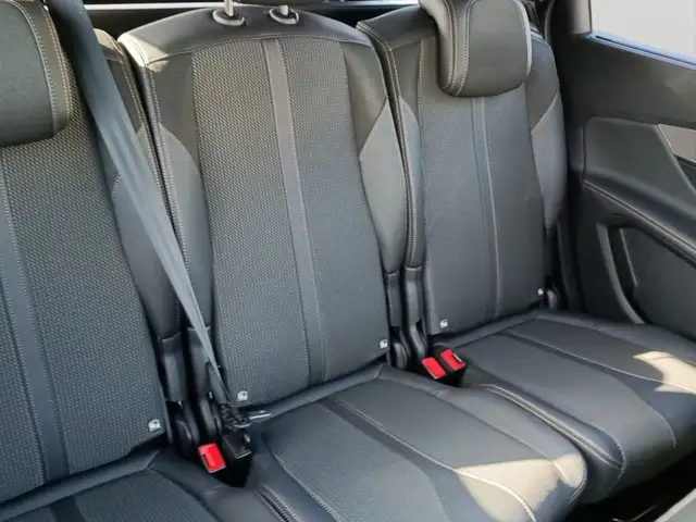 Peugeot 5008 view 15