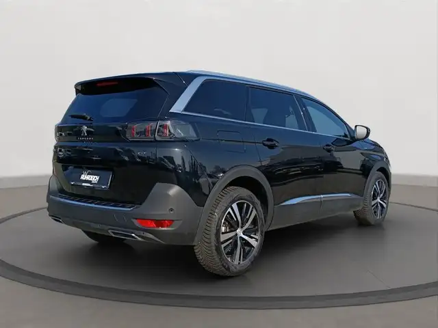Peugeot 5008 view 5