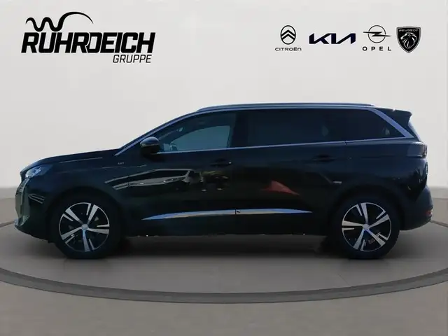 Peugeot 5008 view 2