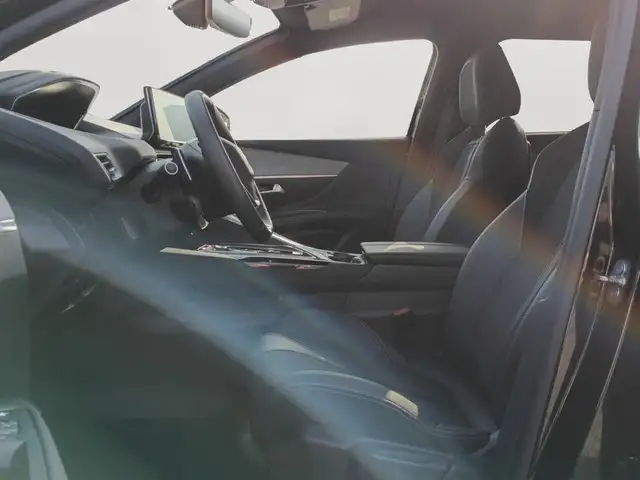 Peugeot 5008 view 8
