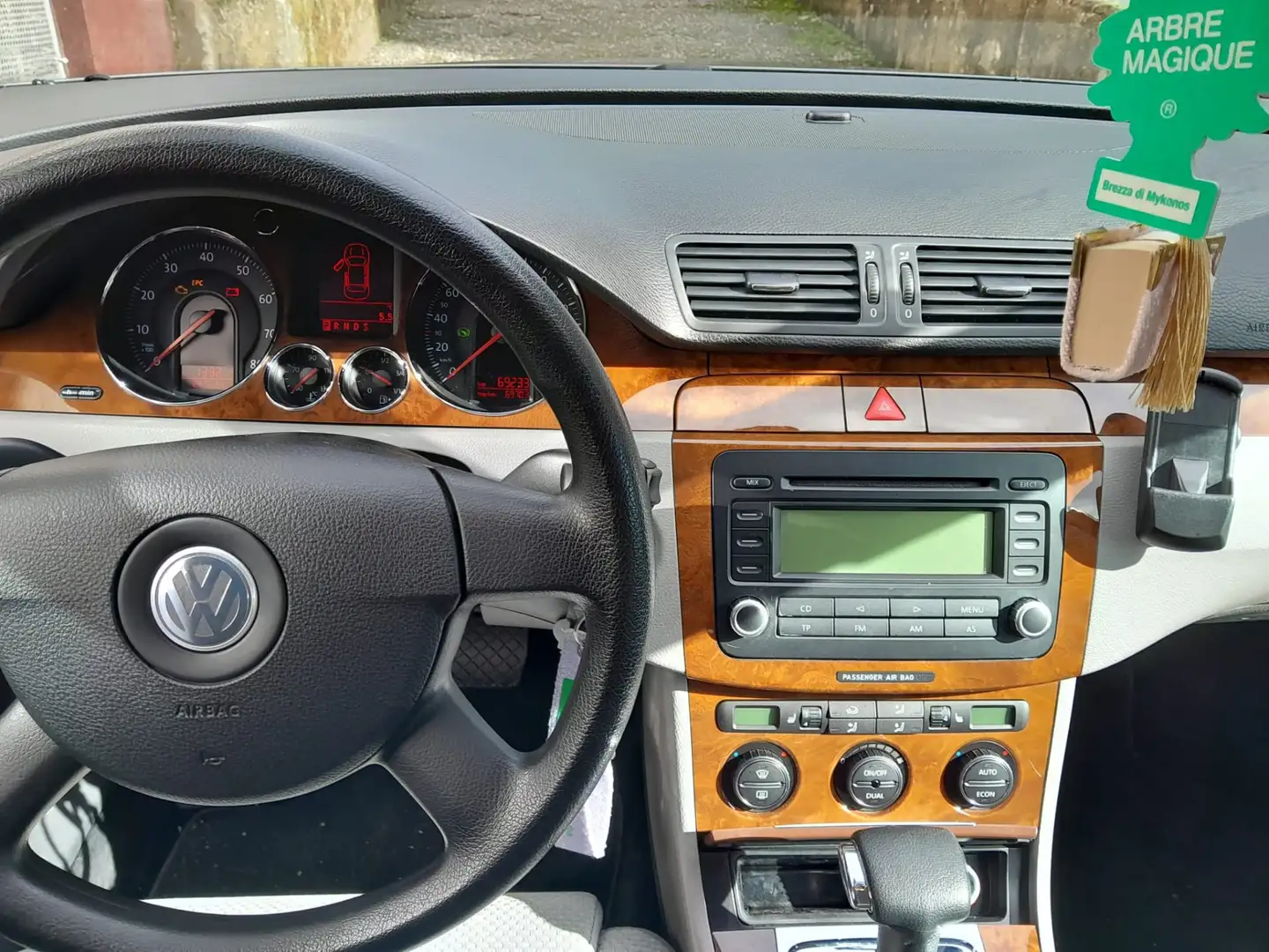 Volkswagen Passat 2.0 FSI Automatik Comfortline Зелений - 1