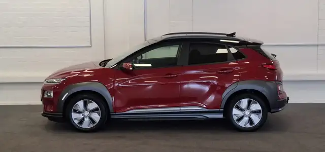 Hyundai Kona view 4