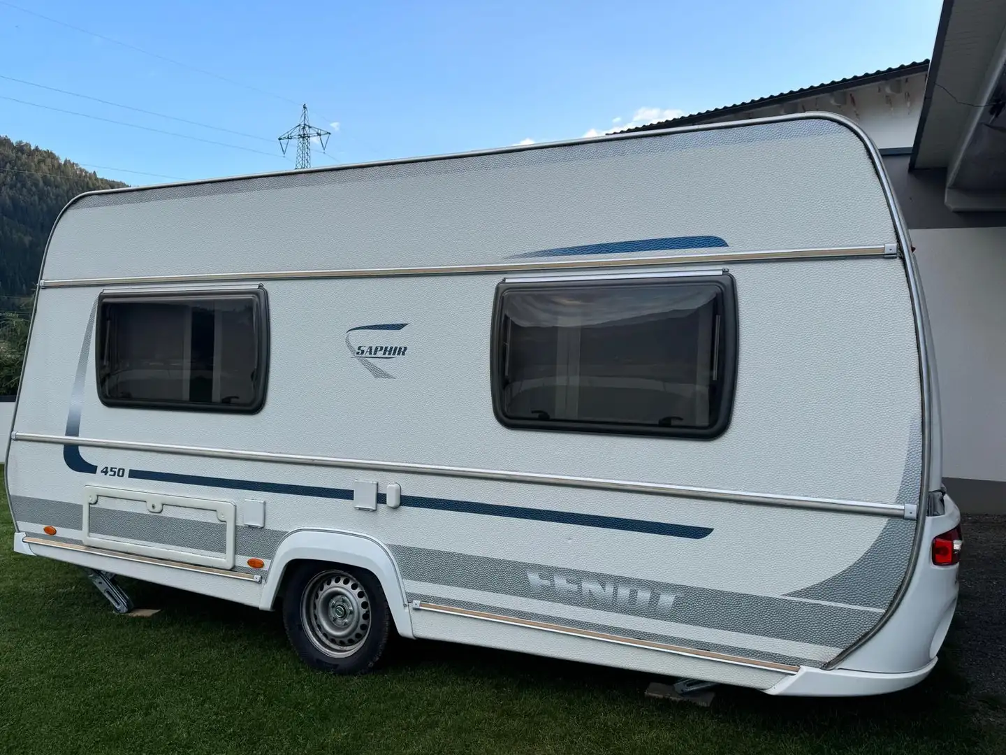 Caravans-Wohnm Fendt Saphir 450 Weiß - 2