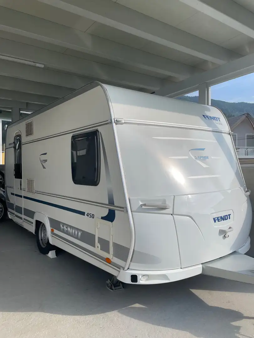 Caravans-Wohnm Fendt Saphir 450 Weiß - 1