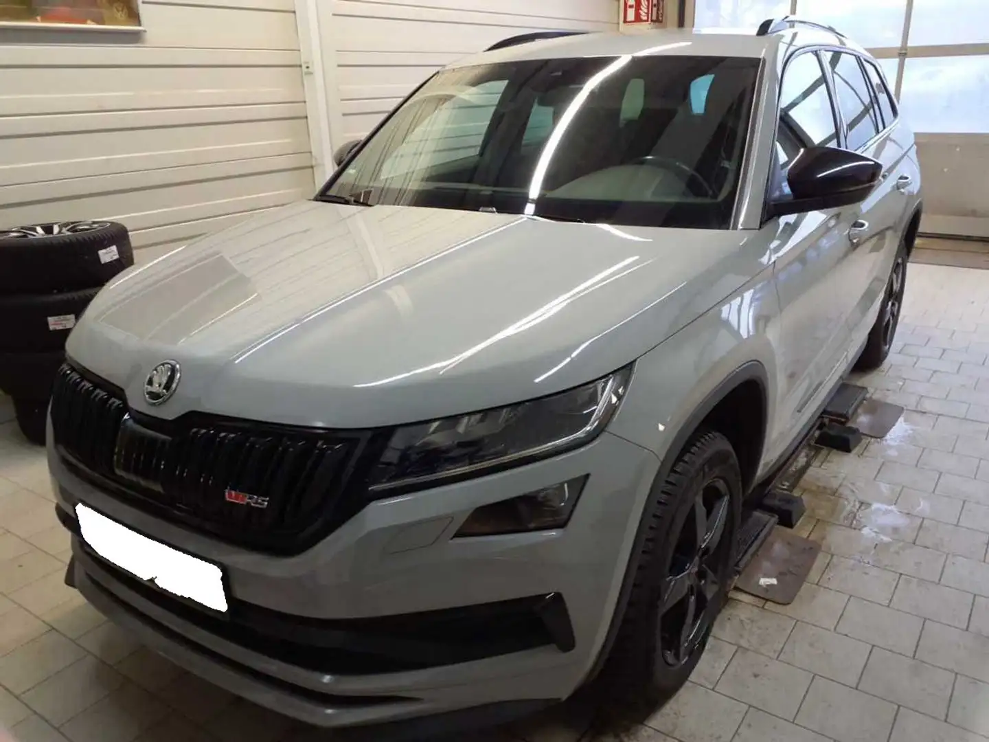 Skoda Kodiaq RS 2.0TDI 239PS DSG 4x4 ACC.STHZG.KAMERA.NAVI+VC.C Grau - 2