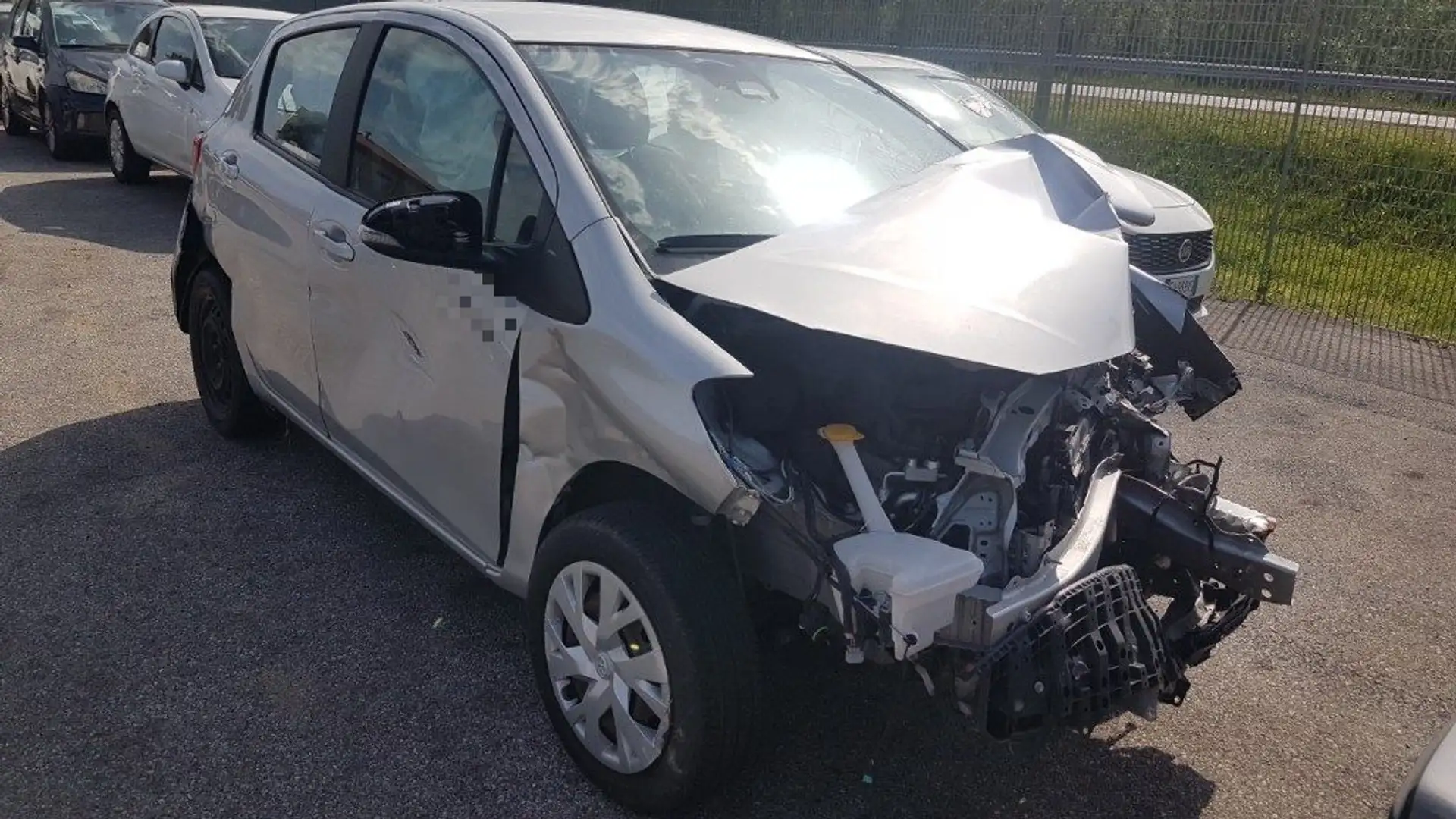 Toyota Yaris 1.0 5 porte Argento - 1
