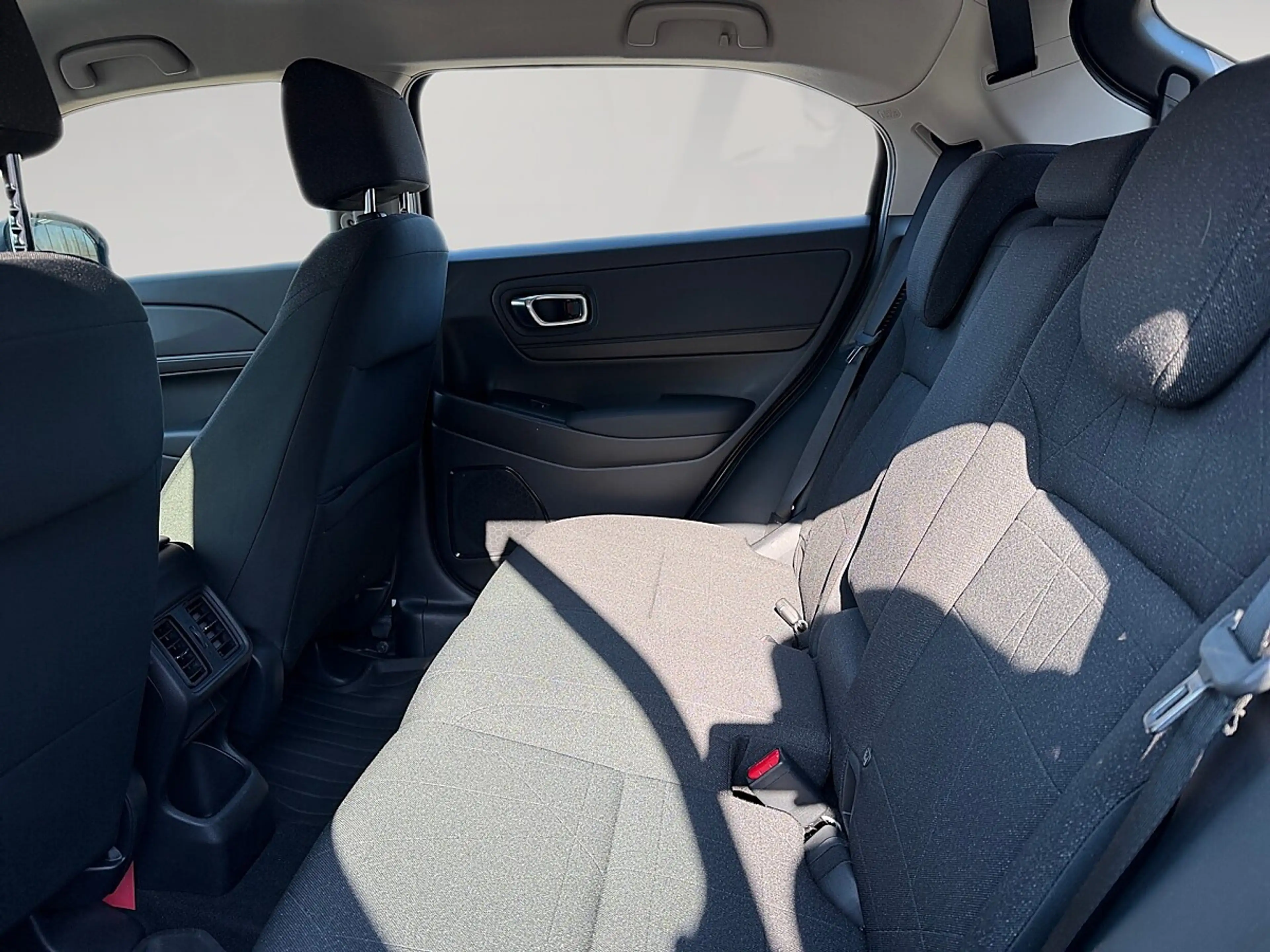 Honda HR-V 1,5 i-MMD Hybrid 2WD Elegance Aut. *LED* — photo 13