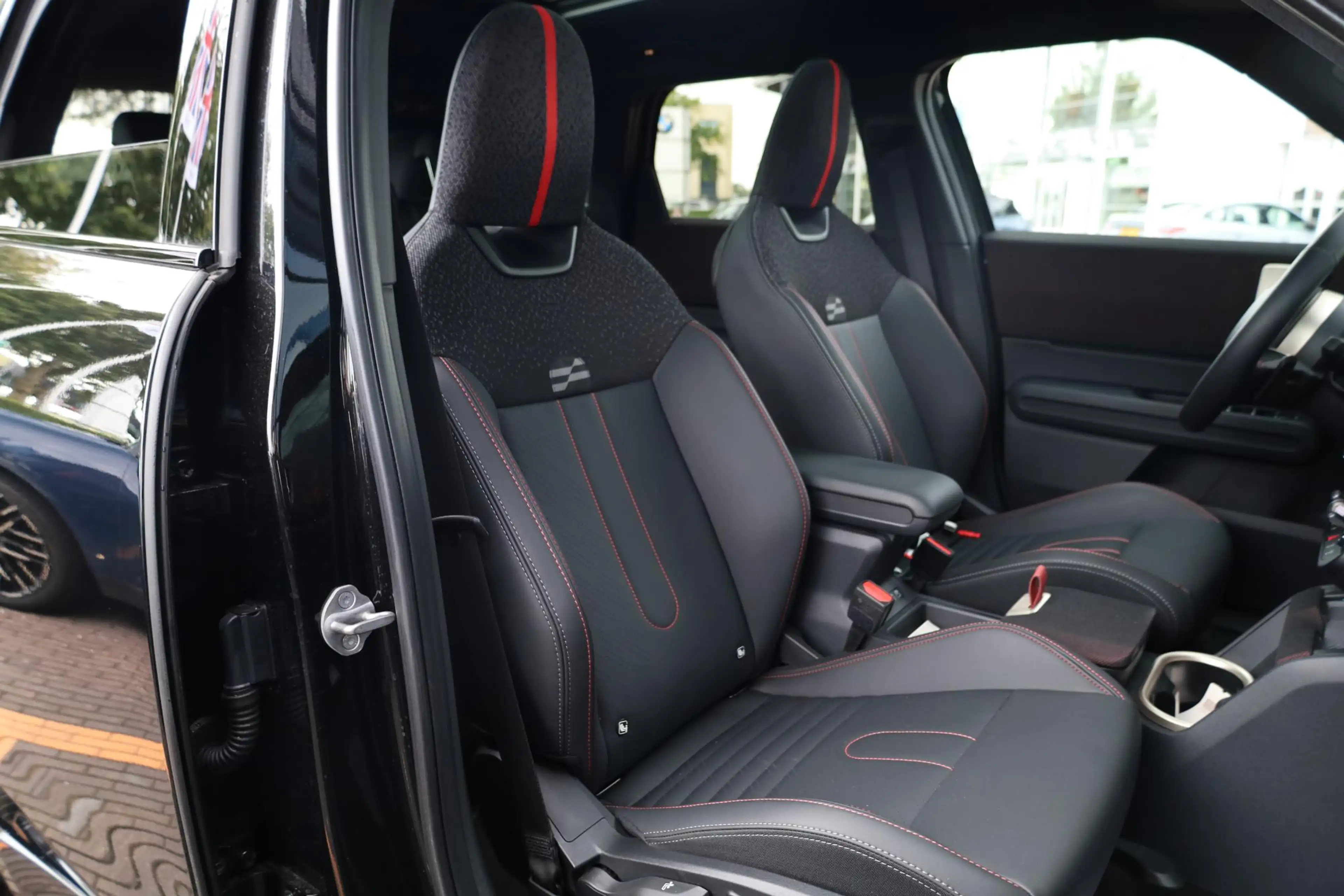 MINI Countryman S All4 | John Cooper Works uitvoering | Glazen Panoramdak — photo 6