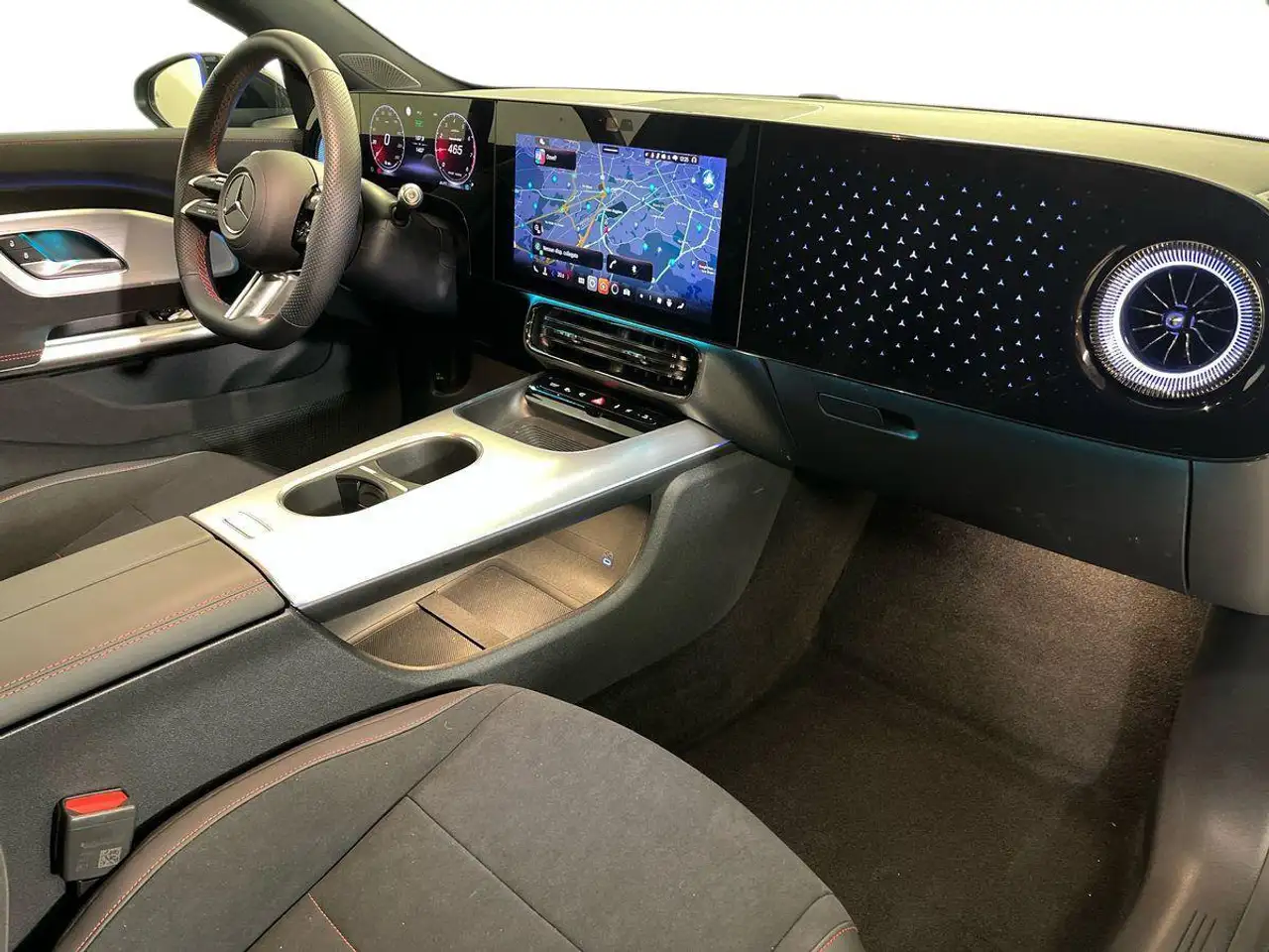 Mercedes-Benz CLA 2026 — фото 15