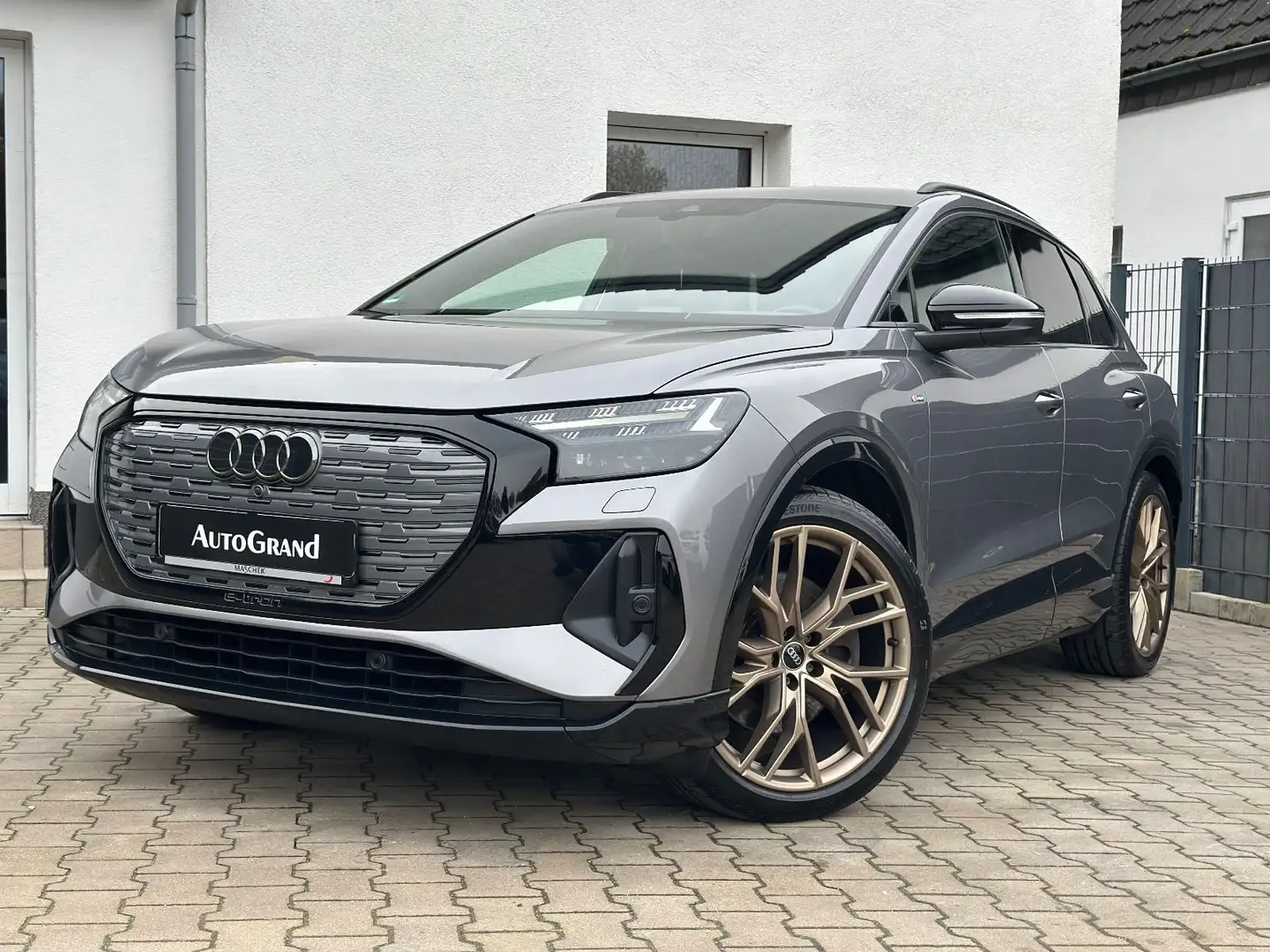 Audi Q4 e-tron quattro*S line*1HAND*MATRIX*HUD*SONOS Gris - 1