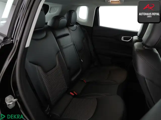 Jeep Compass view 13