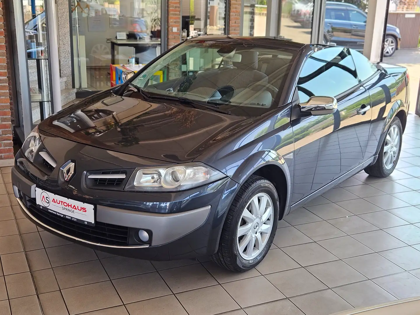 Renault Megane 1.6 Avantage *Scheckheftpflegt, Rentnerfahrzeug* Noir - 1