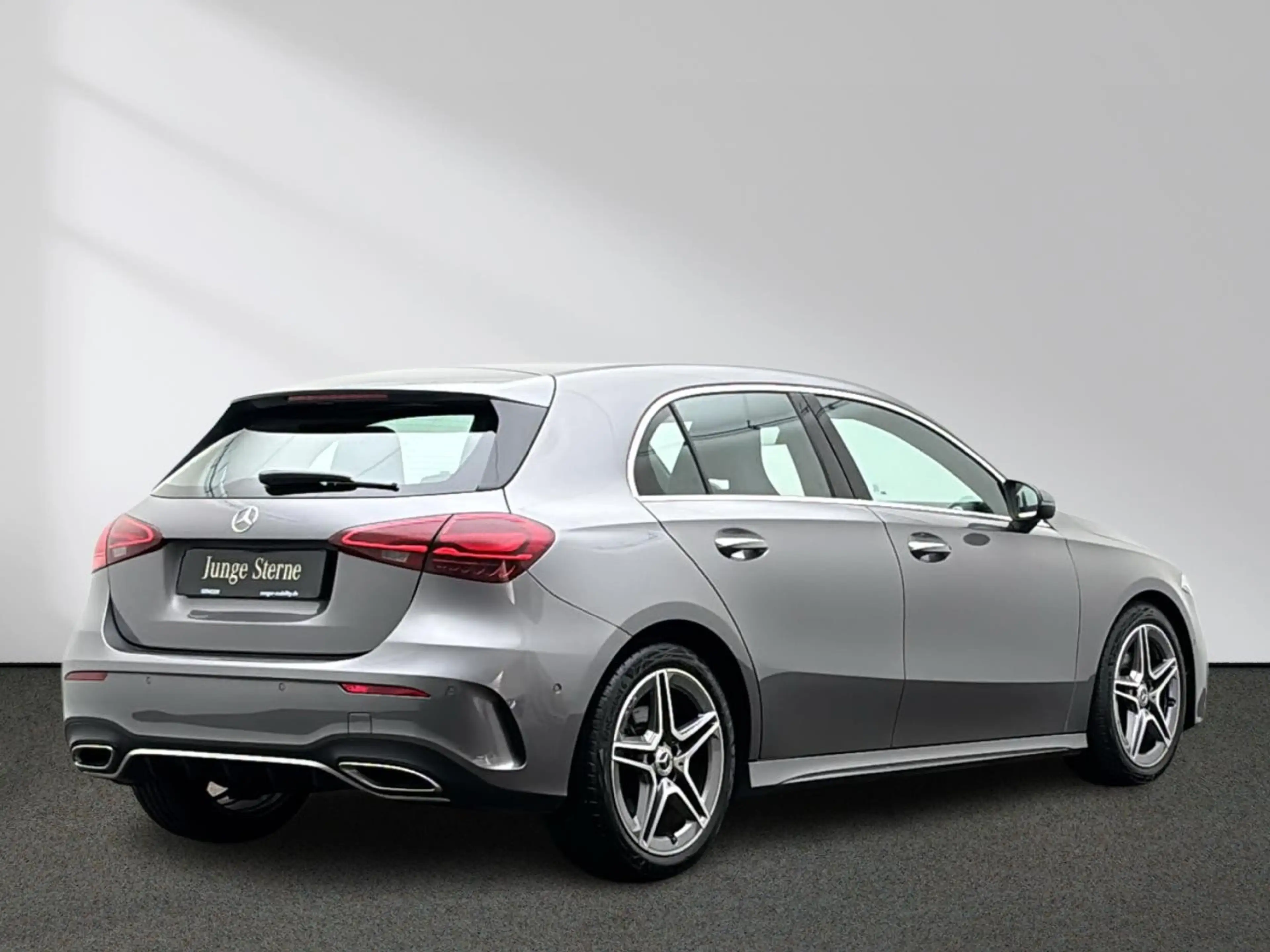 Mercedes-Benz A 200 AMG Multibeam Distronic Kamera Keyless-Go — photo 4