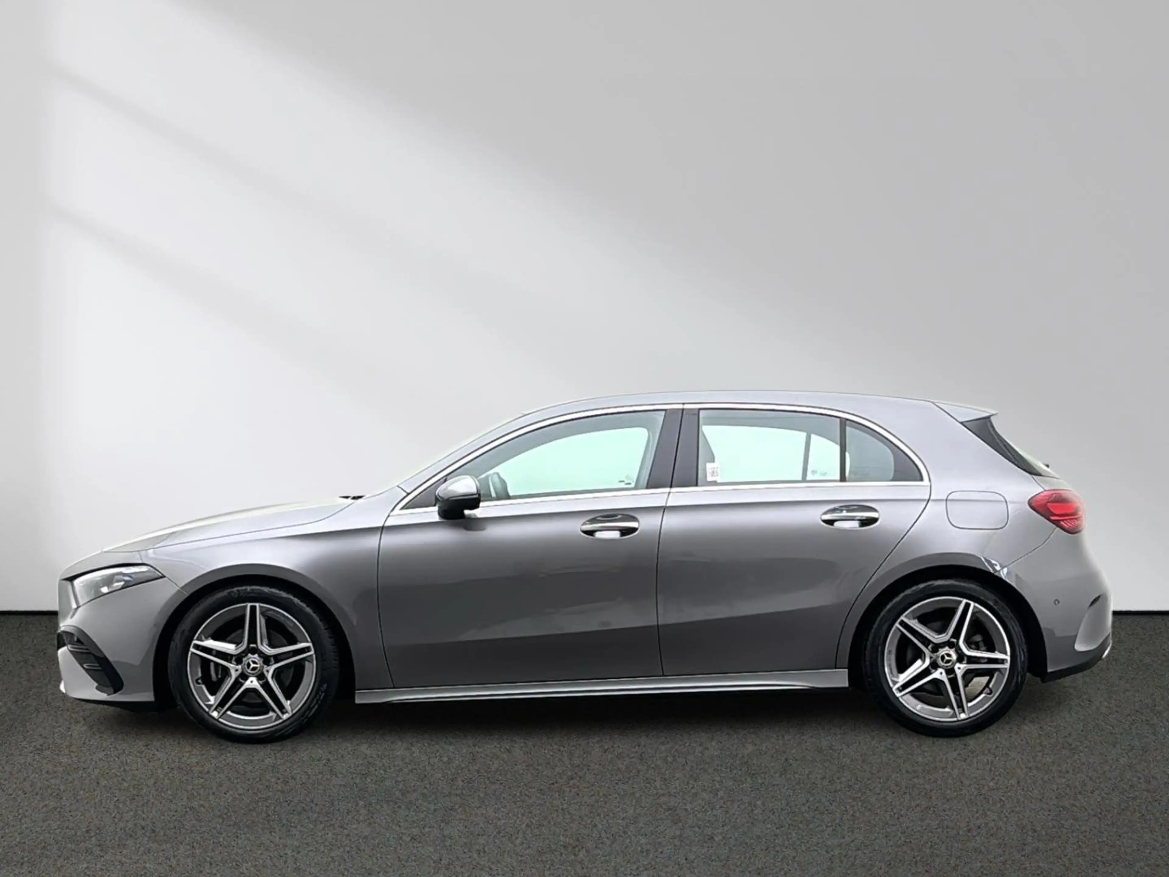 Mercedes-Benz A 200 AMG Multibeam Distronic Kamera Keyless-Go — photo 3