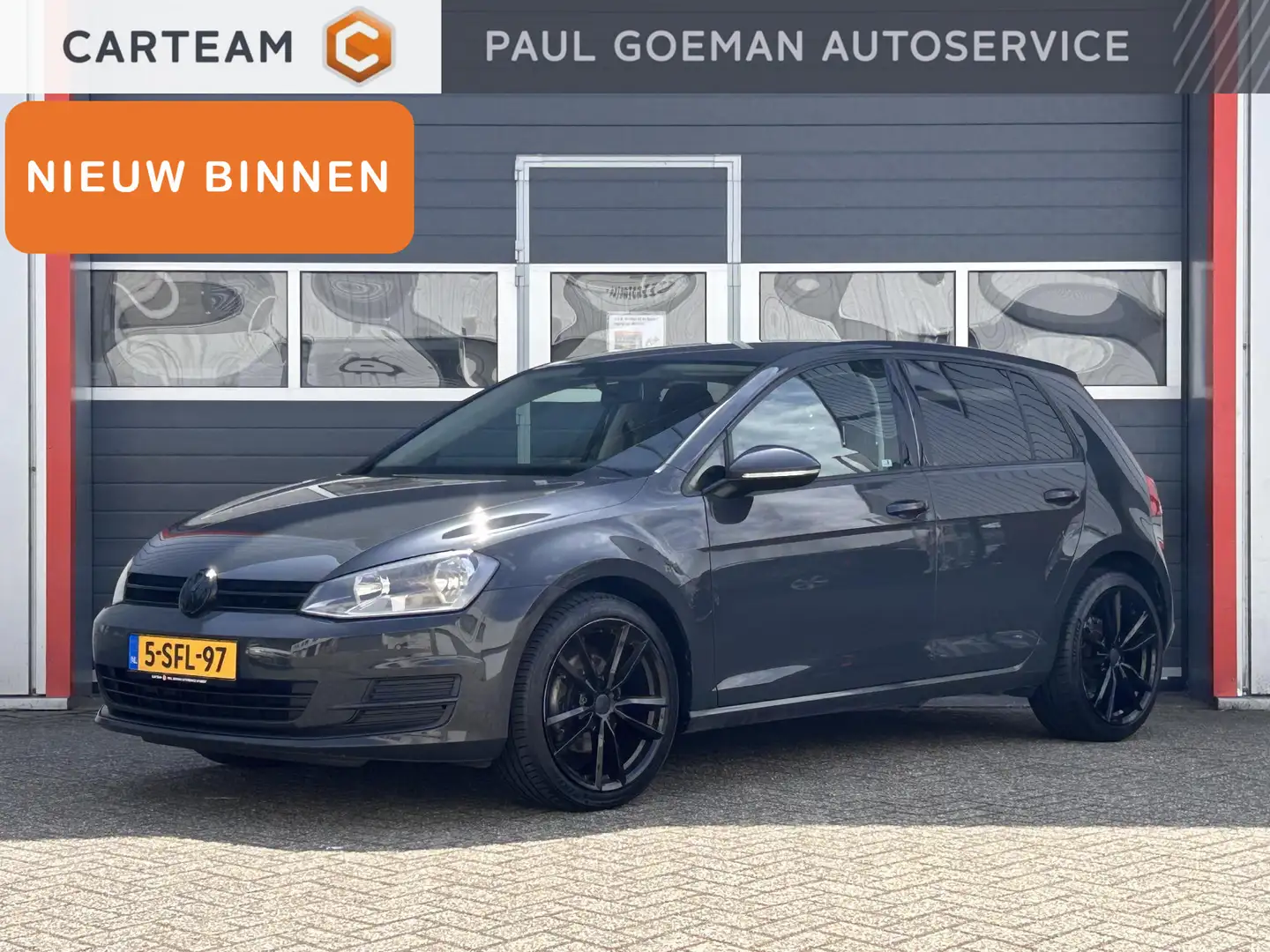 Volkswagen Golf 1.2 TSI Trendline | Cruise | Parkeer sensoren | Li Grijs - 1