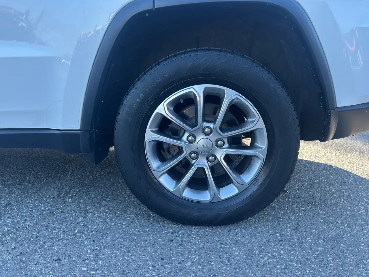 Jeep Grand Cherokee снимка Jeep Grand Cherokee
