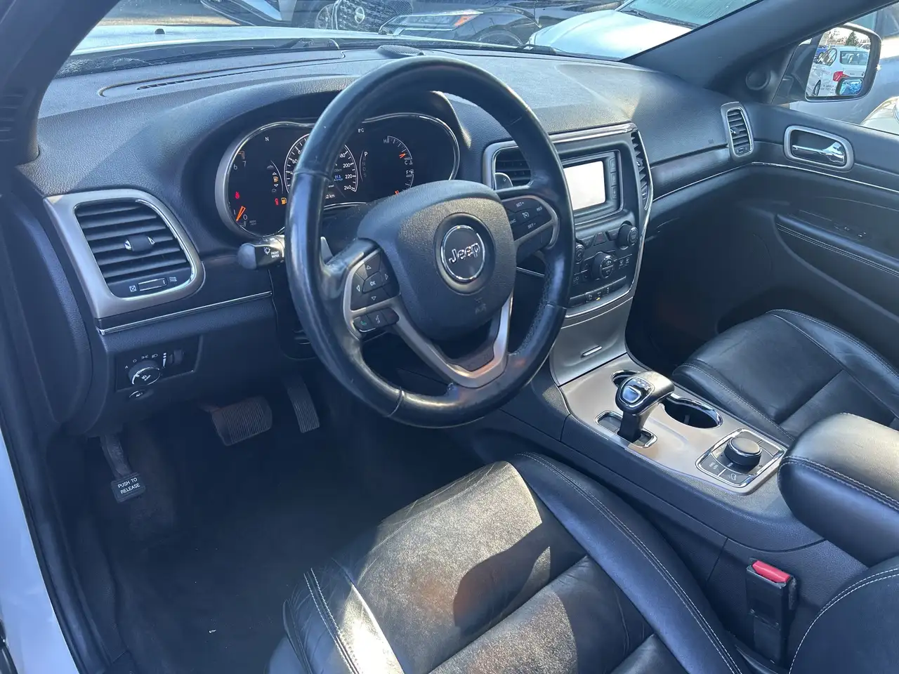 Jeep Grand Cherokee снимка Jeep Grand Cherokee
