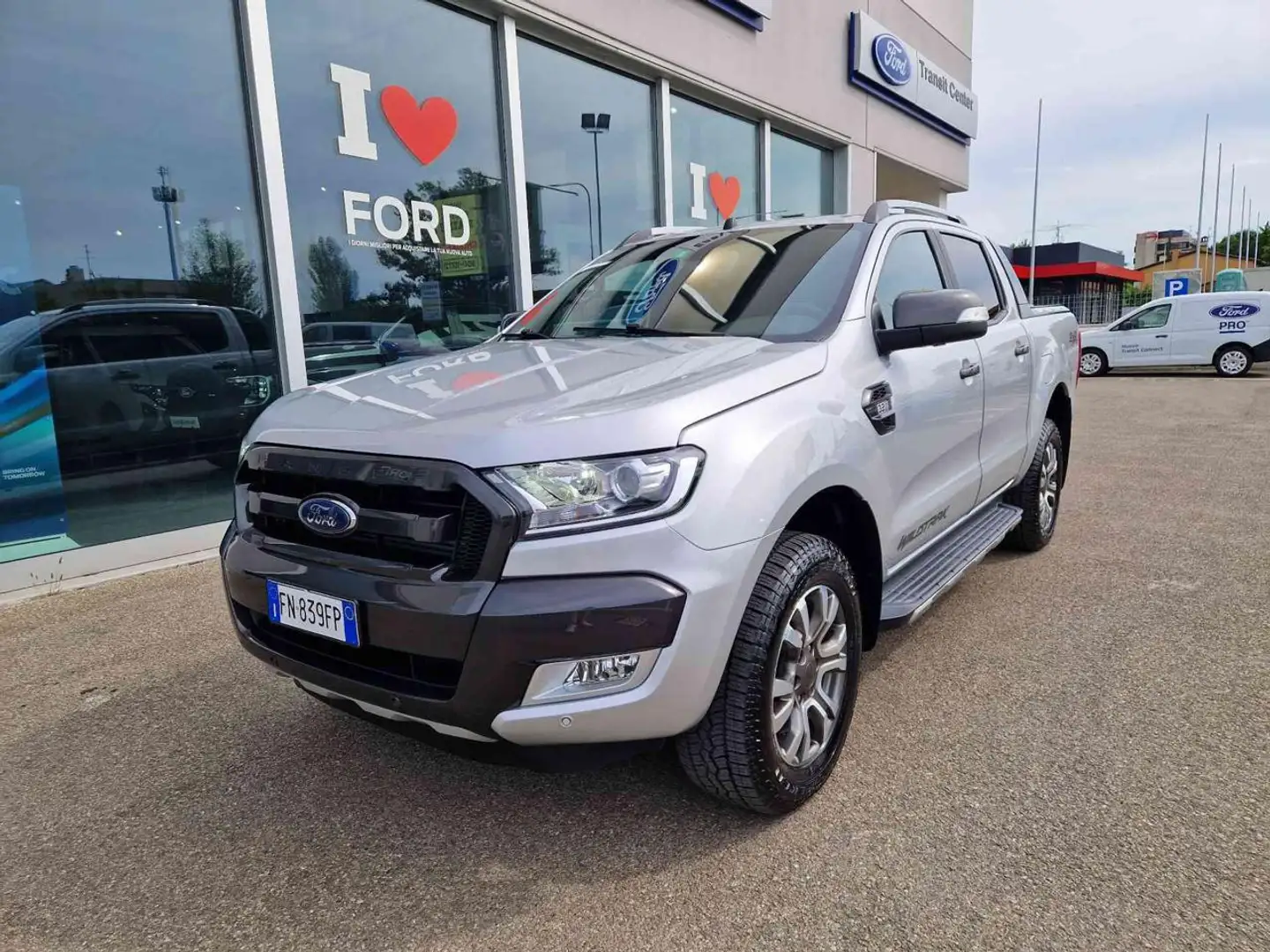 Ford Ranger 3.2 TDCi DC Wildtrak 5pt. Silber - 1
