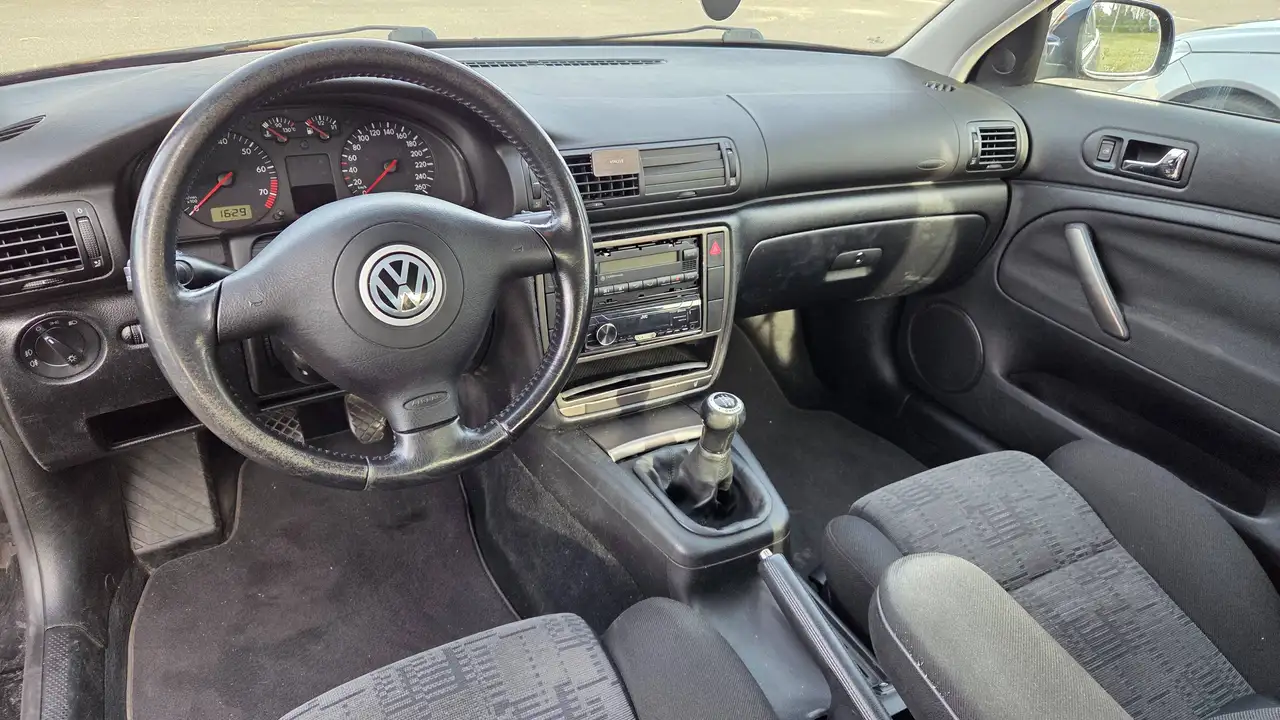 Volkswagen Passat 2.8 V6 Trendline 4M, foto 2