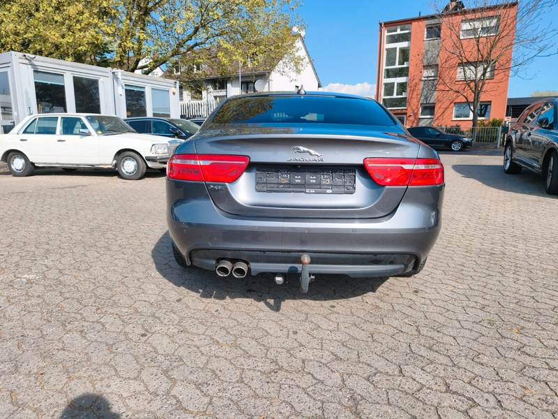 Jaguar XE 2.0d Prestige*Automatik*PDC*TMP*Kamera*EU6 — photo 15