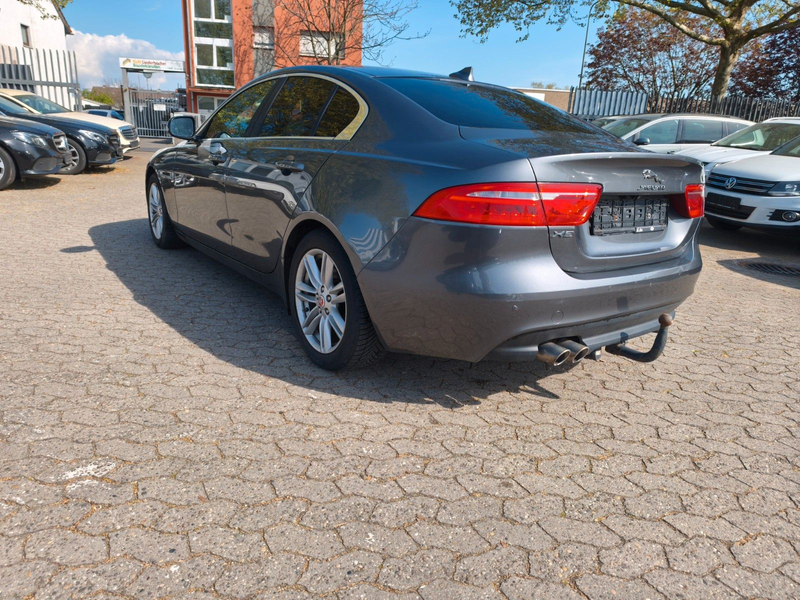 Jaguar XE 2.0d Prestige*Automatik*PDC*TMP*Kamera*EU6 — photo 5