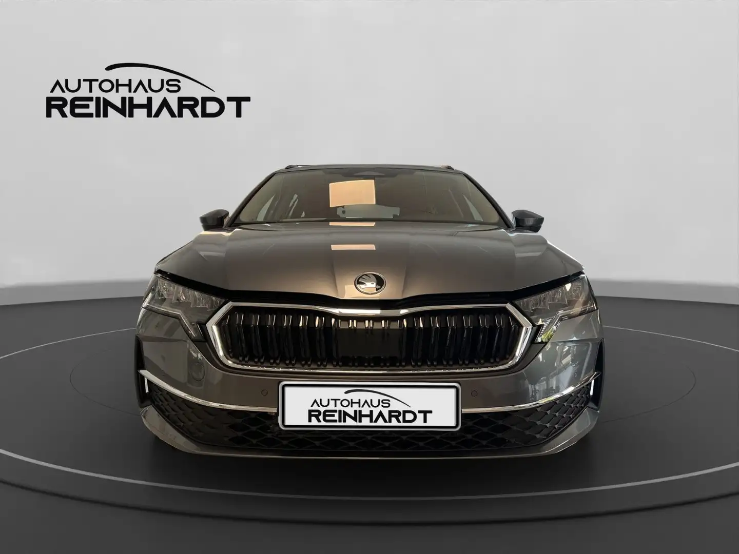 Skoda Octavia Combi 1.5 TSI 110 kW Selection /AHK/PDC/ Grau - 2