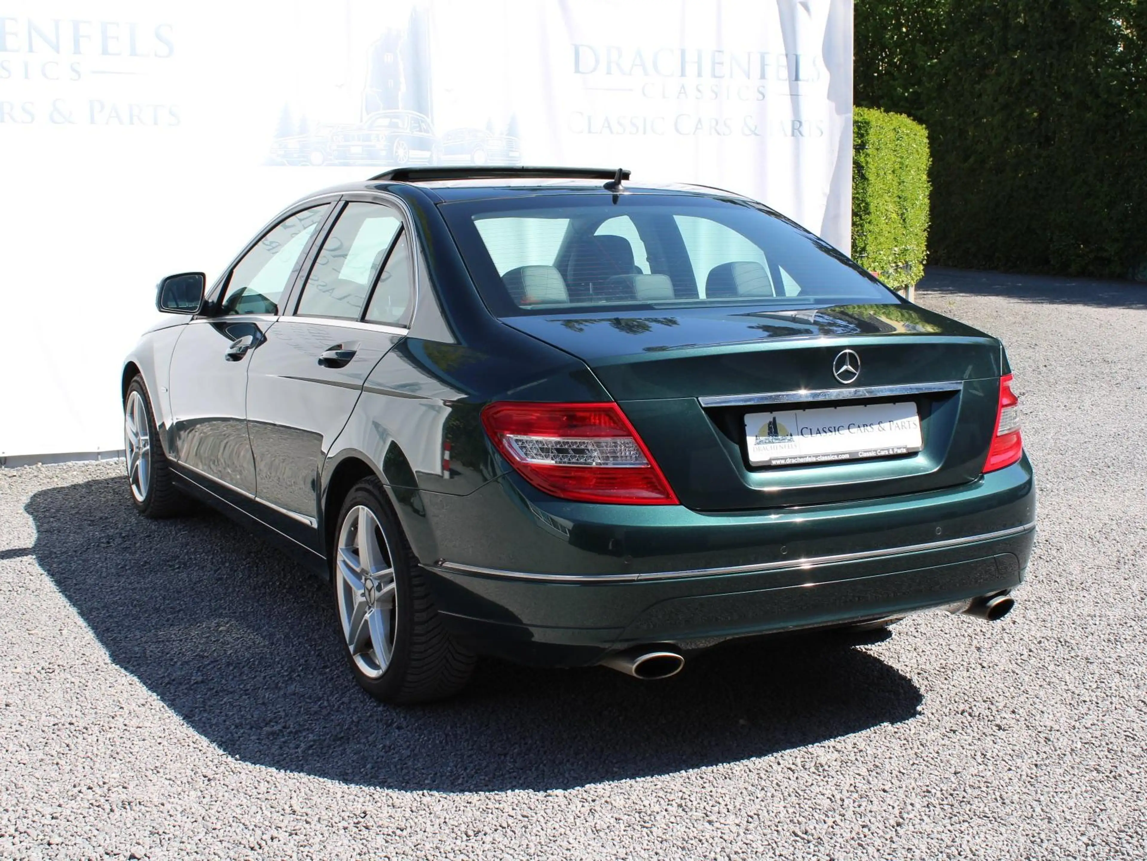 Mercedes-Benz C 350 4-Matic Avantgarde - Schiebedach, PDC, TÜV neu — photo 4