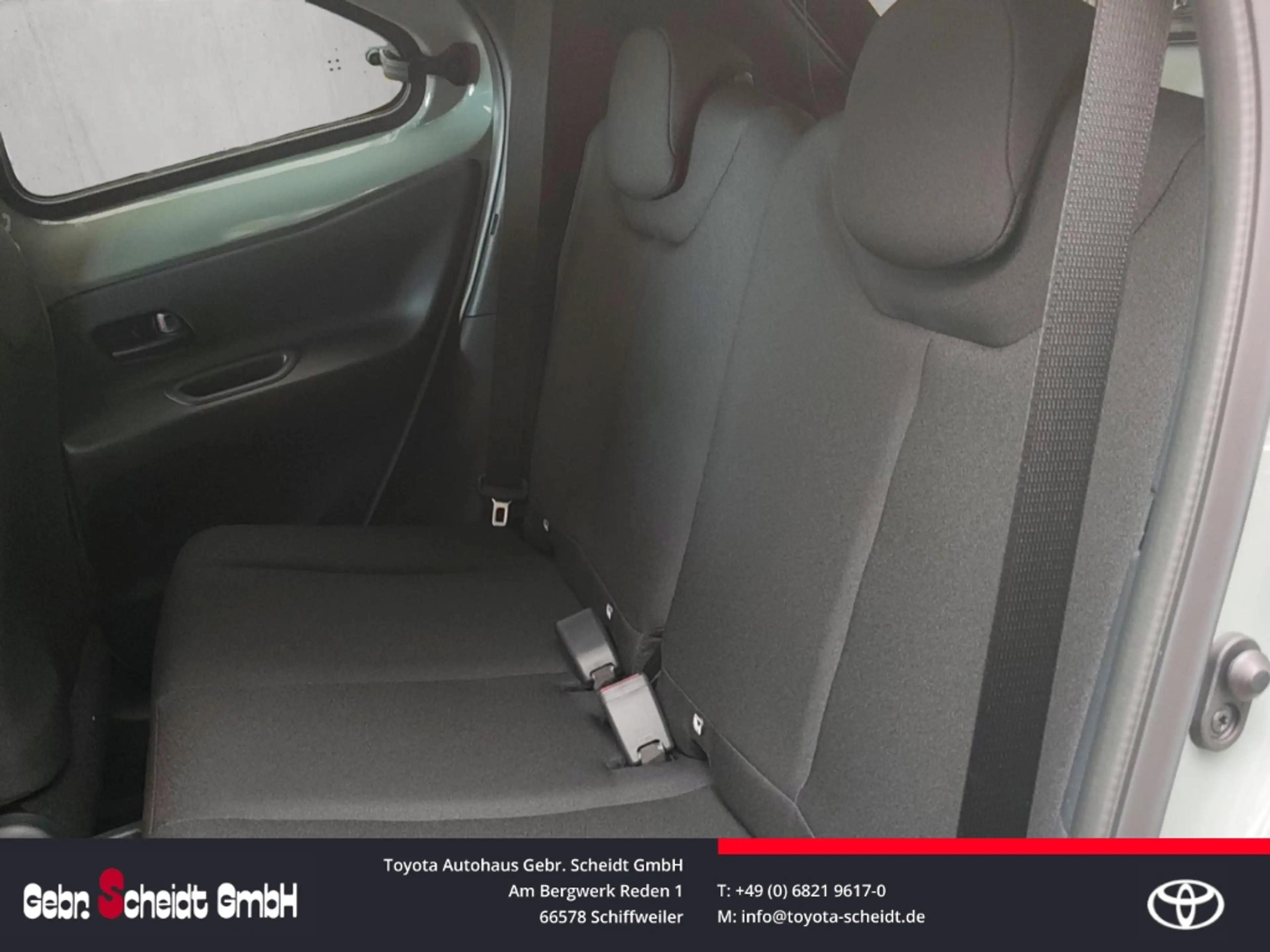 Toyota Aygo X Hybrid Teamplayer Apple CarPlay Android  Auto LED- — photo 12