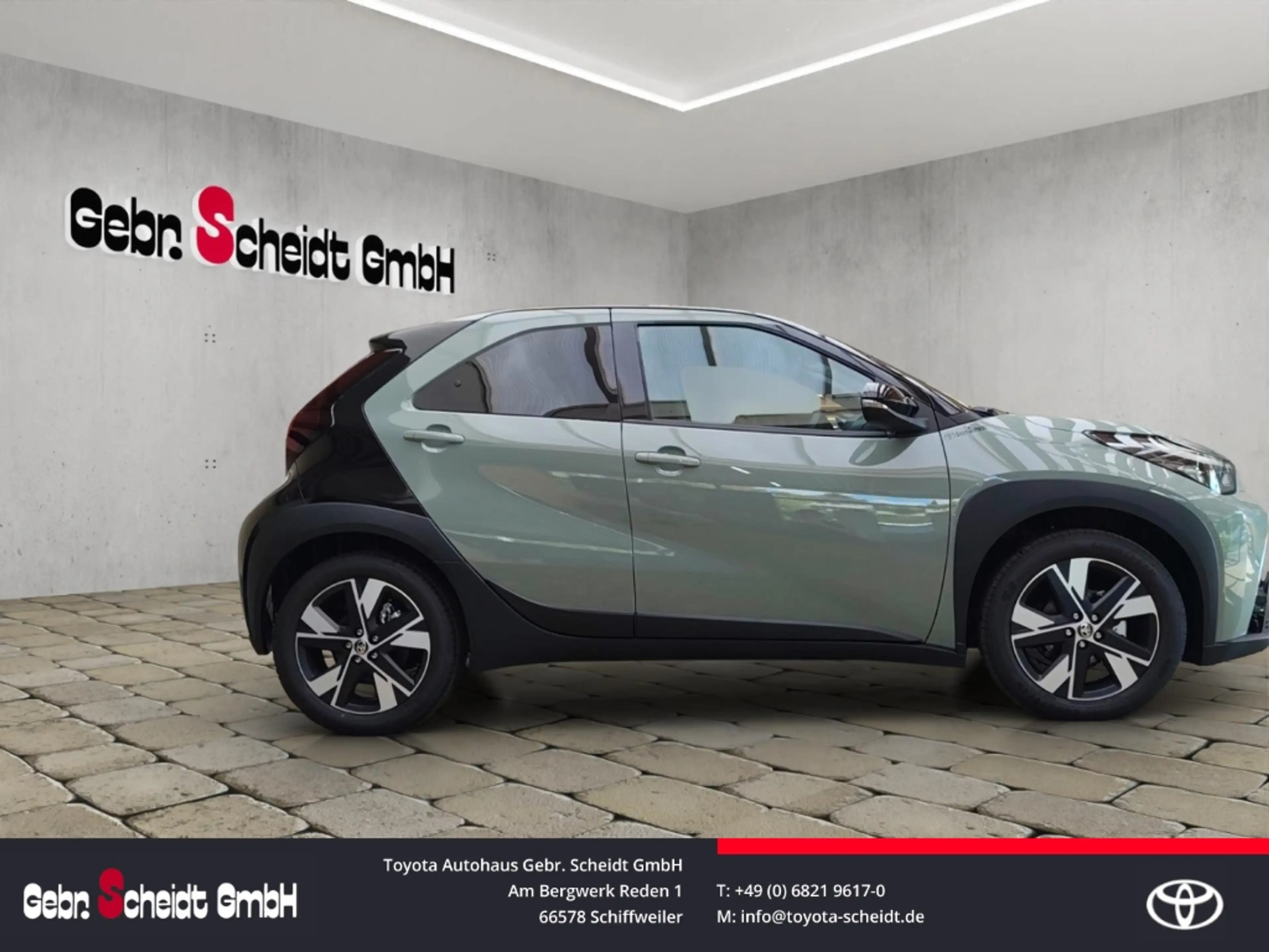 Toyota Aygo X Hybrid Teamplayer Apple CarPlay Android  Auto LED- — photo 5