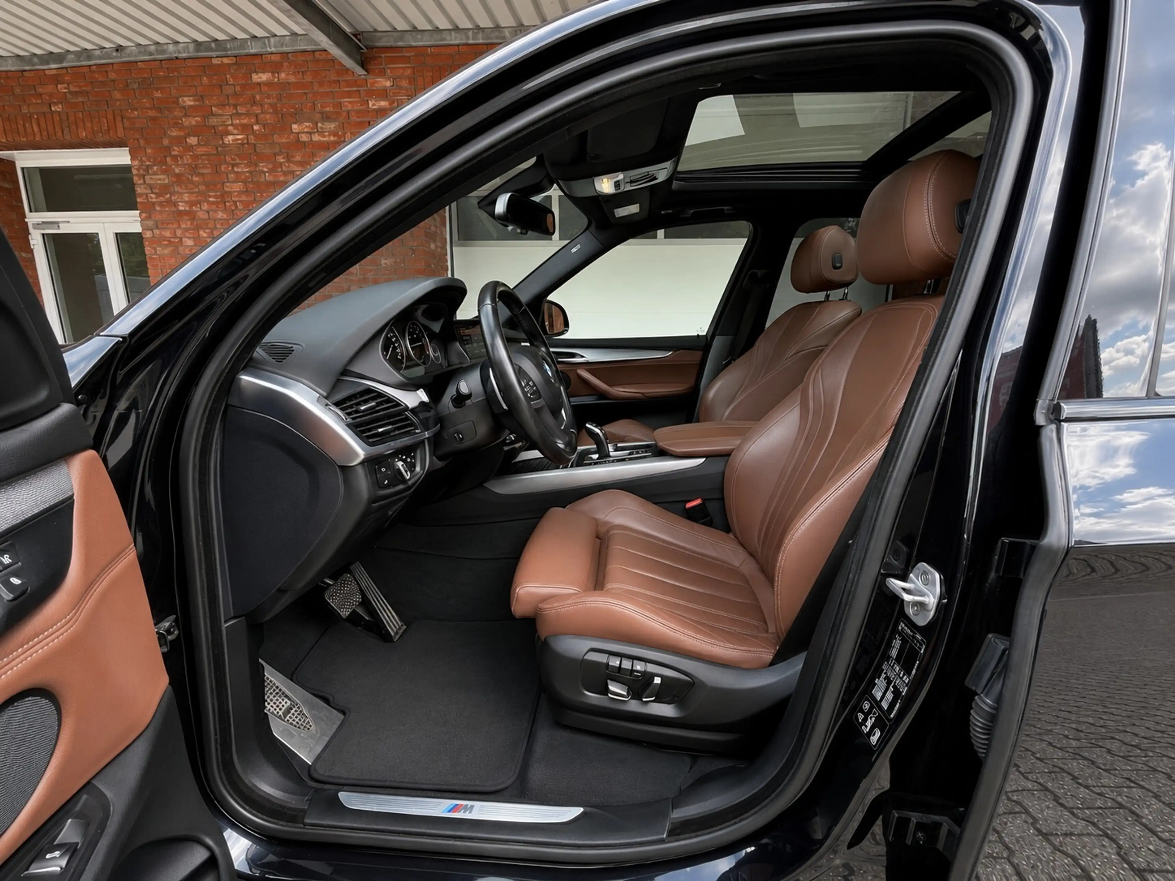 BMW X5 M-Sportpaket Panorama — photo 8
