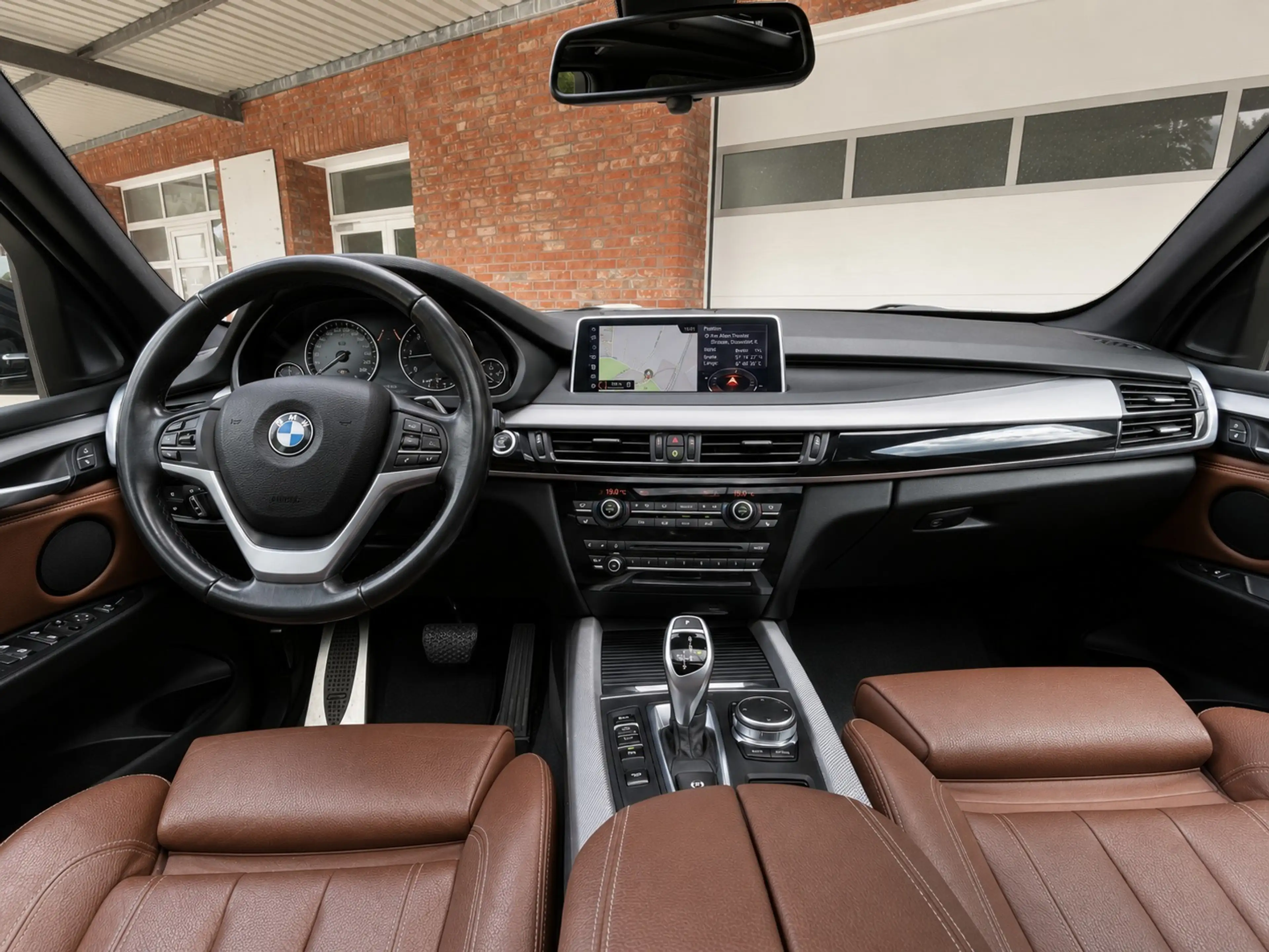 BMW X5 M-Sportpaket Panorama — photo 7
