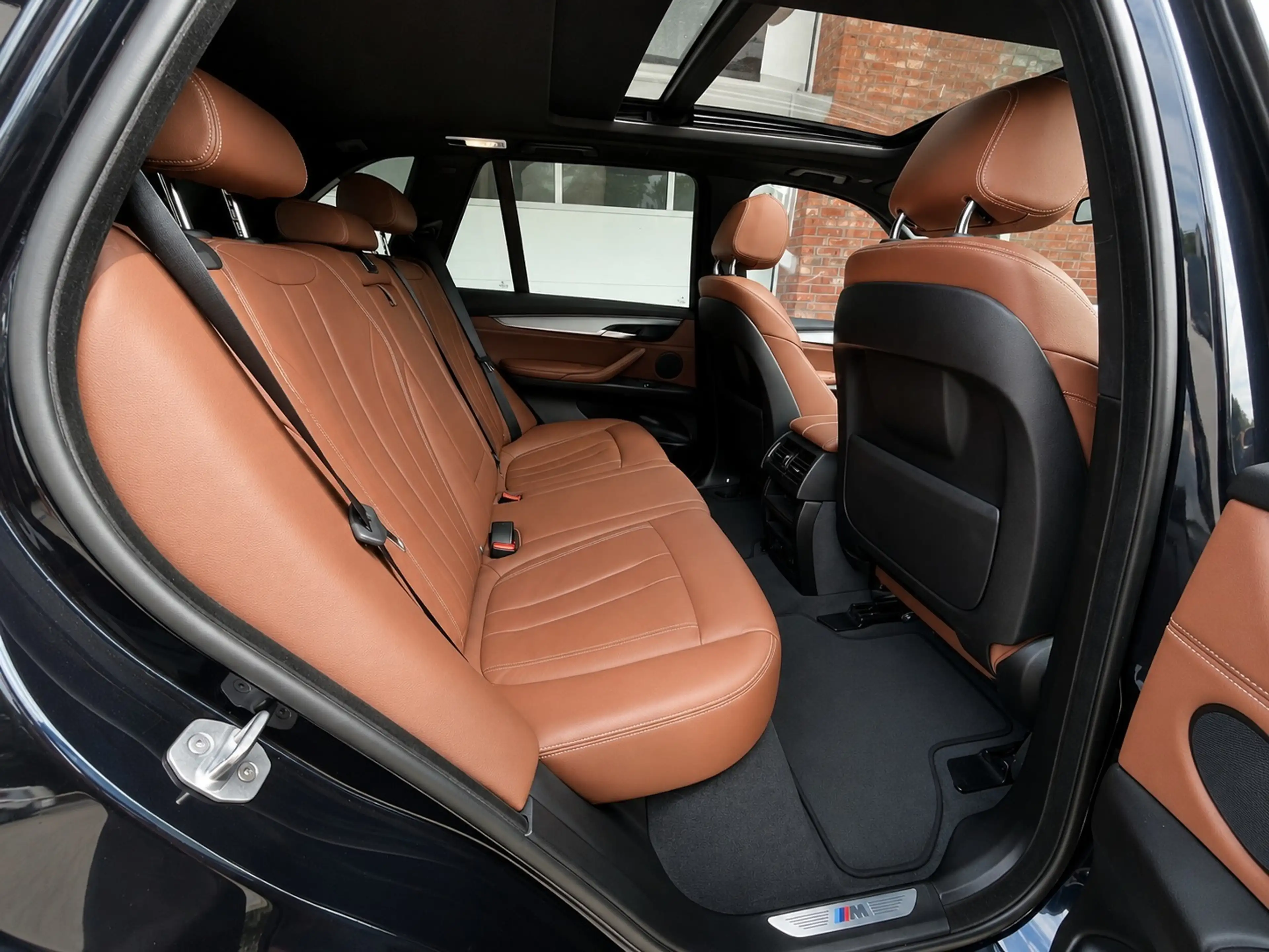 BMW X5 M-Sportpaket Panorama — photo 11