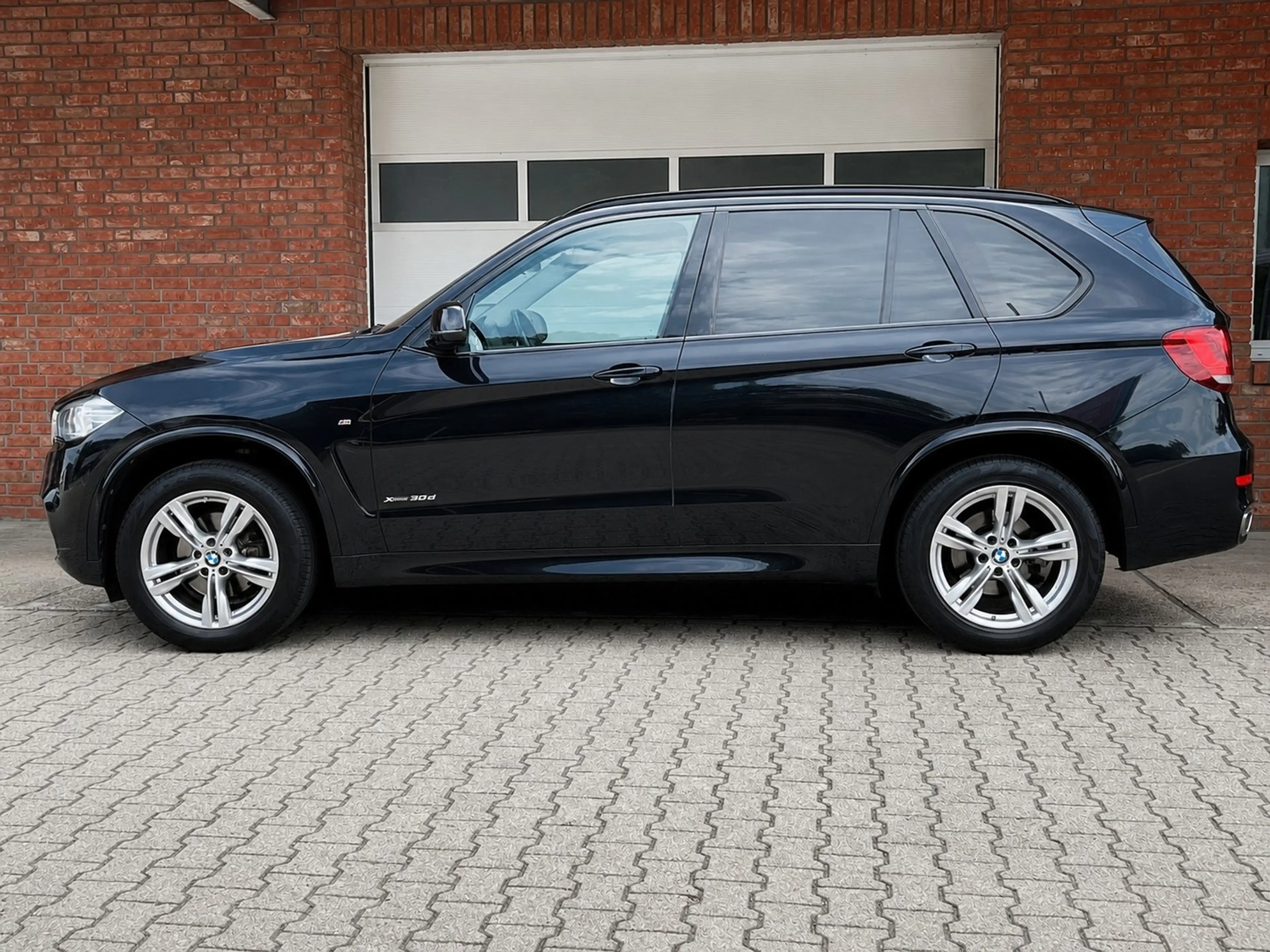 BMW X5 M-Sportpaket Panorama — photo 5