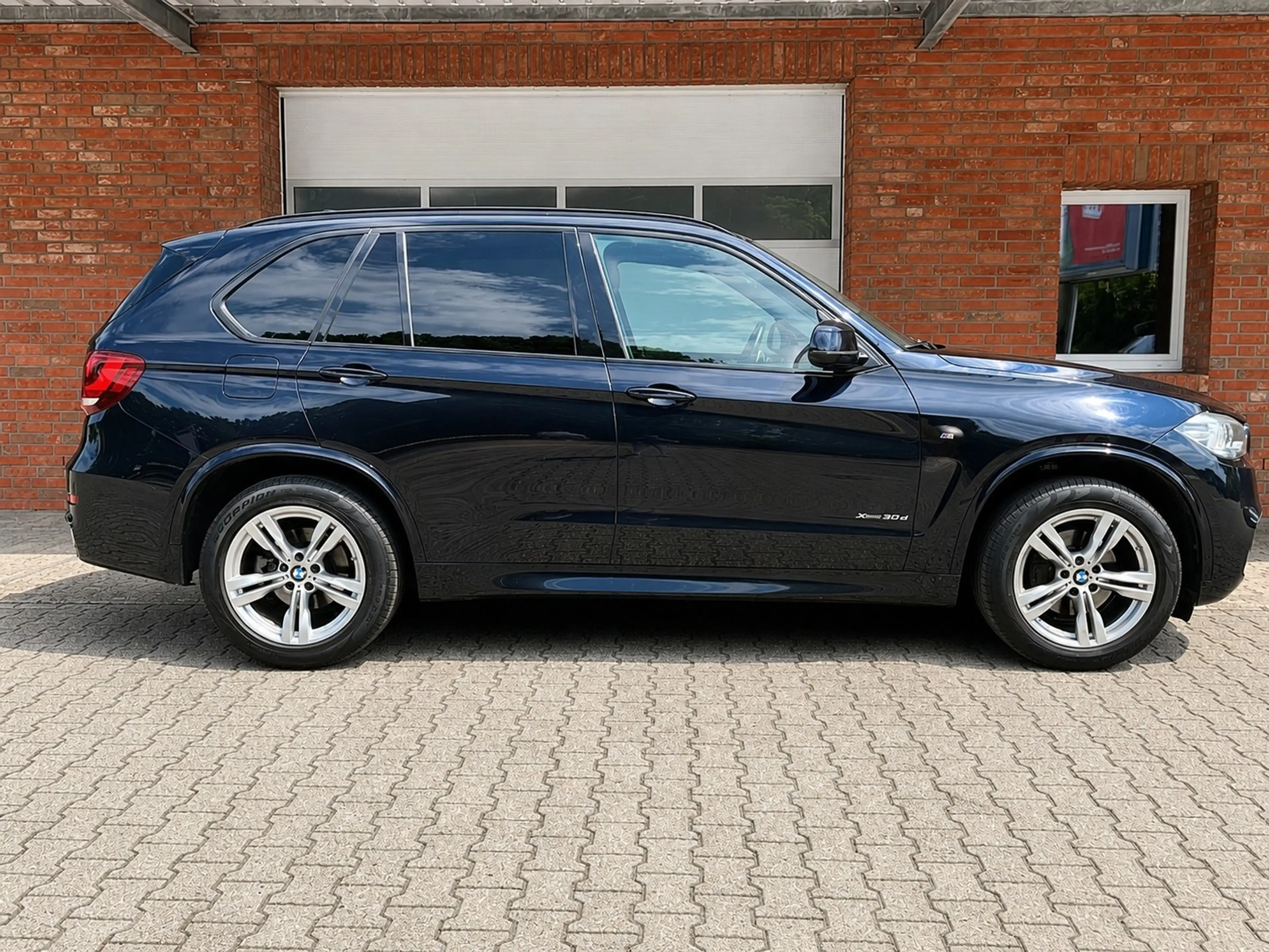 BMW X5 M-Sportpaket Panorama — photo 6