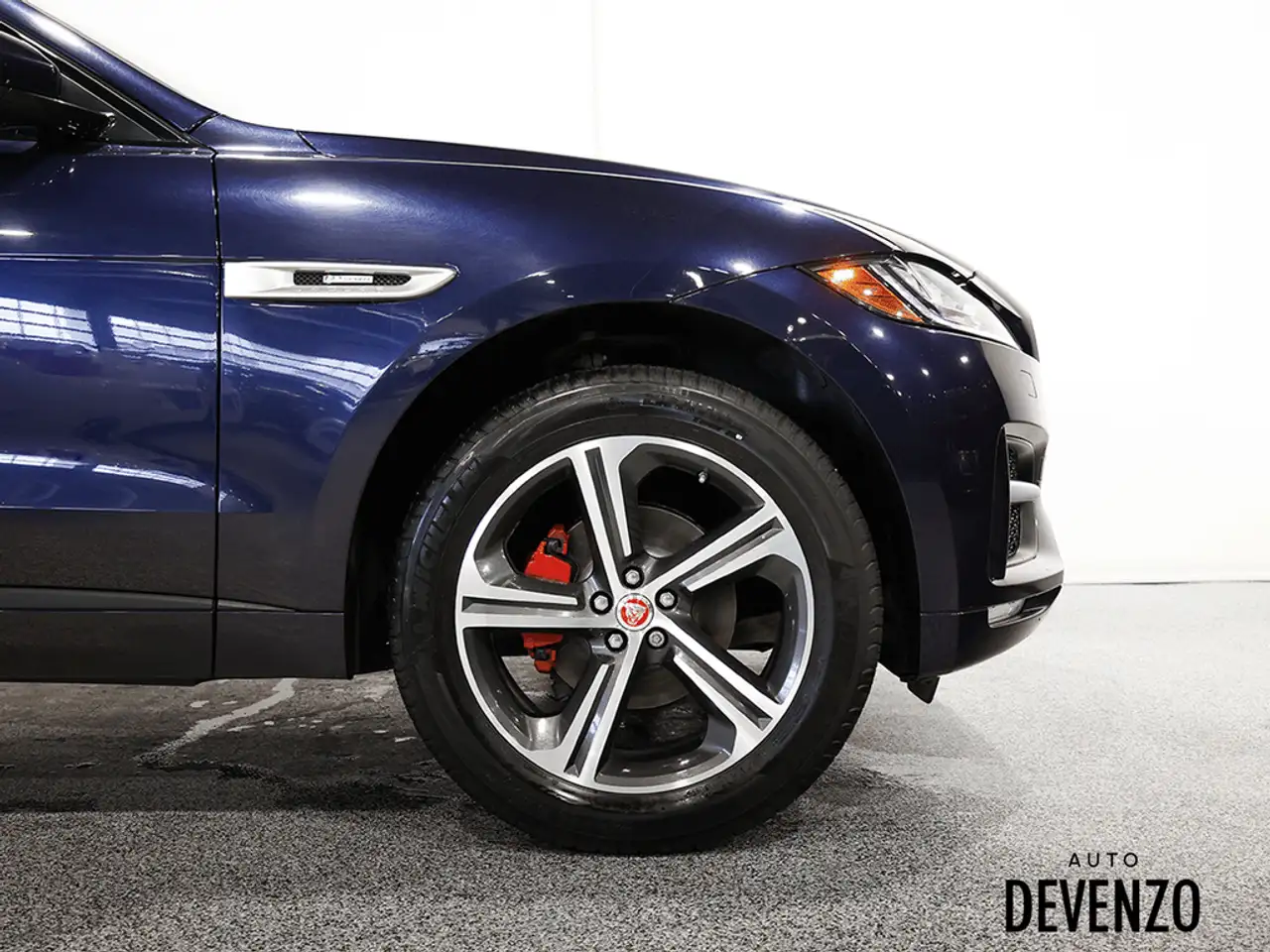 Jaguar F-Pace снимка Jaguar F-Pace