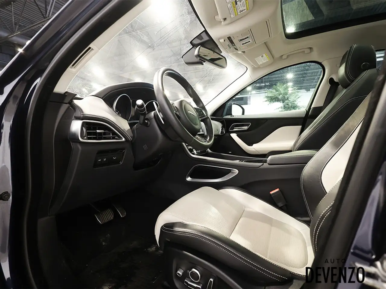 Jaguar F-Pace снимка Jaguar F-Pace