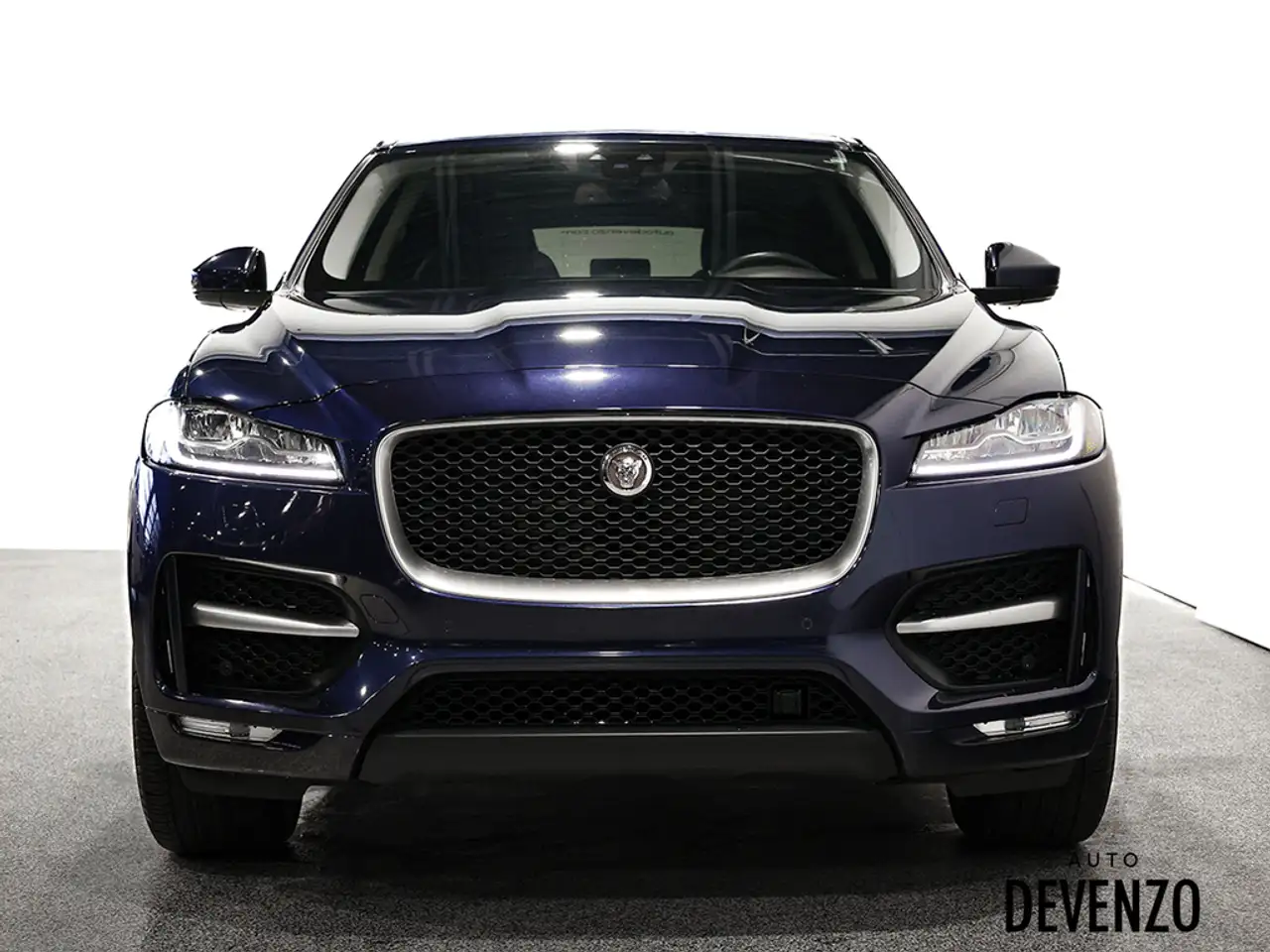 Jaguar F-Pace снимка Jaguar F-Pace