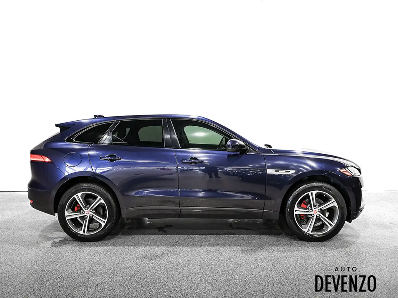 Jaguar F-Pace снимка Jaguar F-Pace