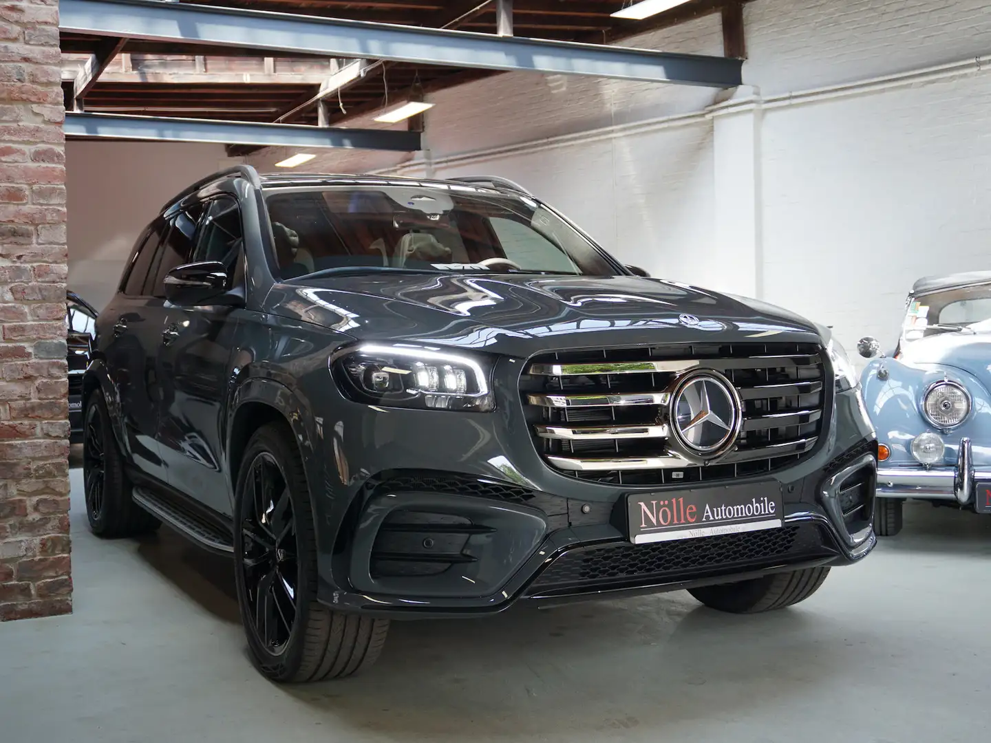 Mercedes-Benz GLS 450 d 4M AMG 360° Fond-TV 23` NP 154T Ultimate Grau - 2