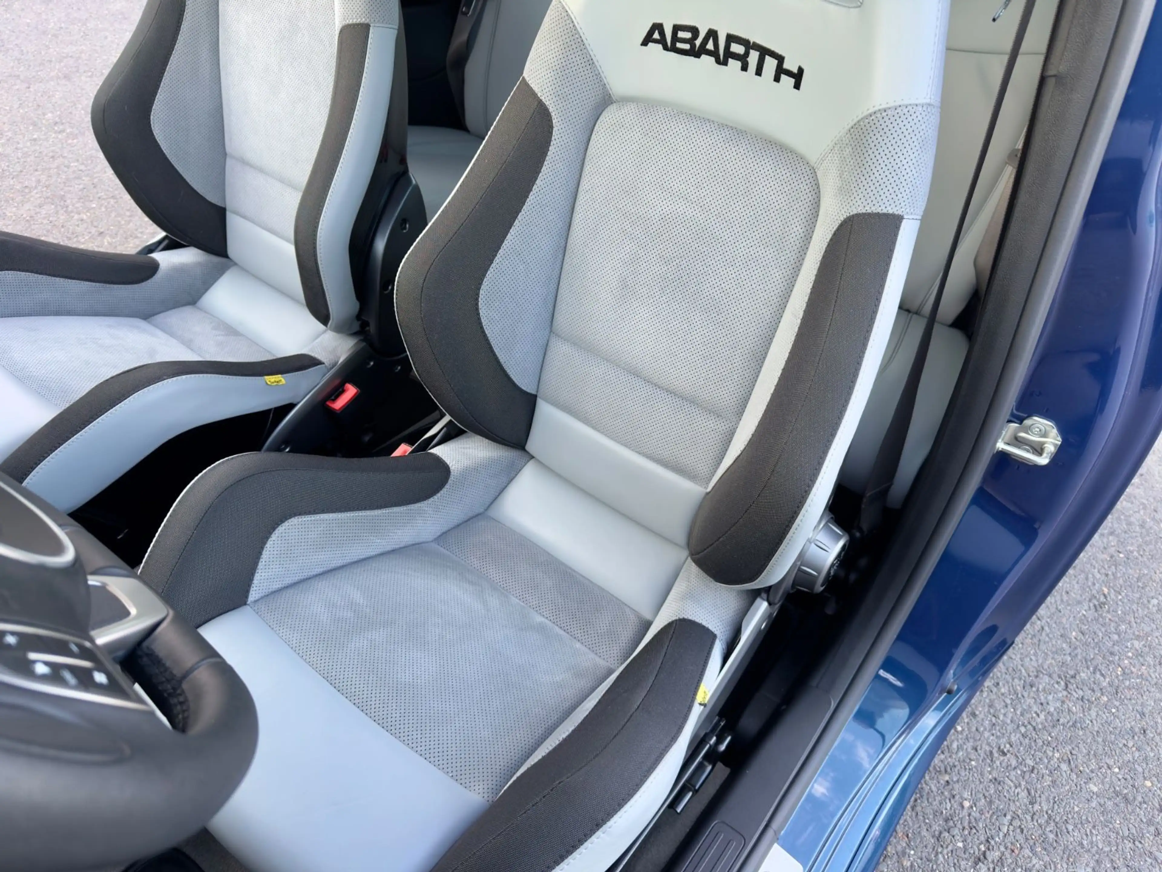 Abarth 695 Tributo Ferrari | Blu Abu Dhabi | 1 of 99 | — photo 10