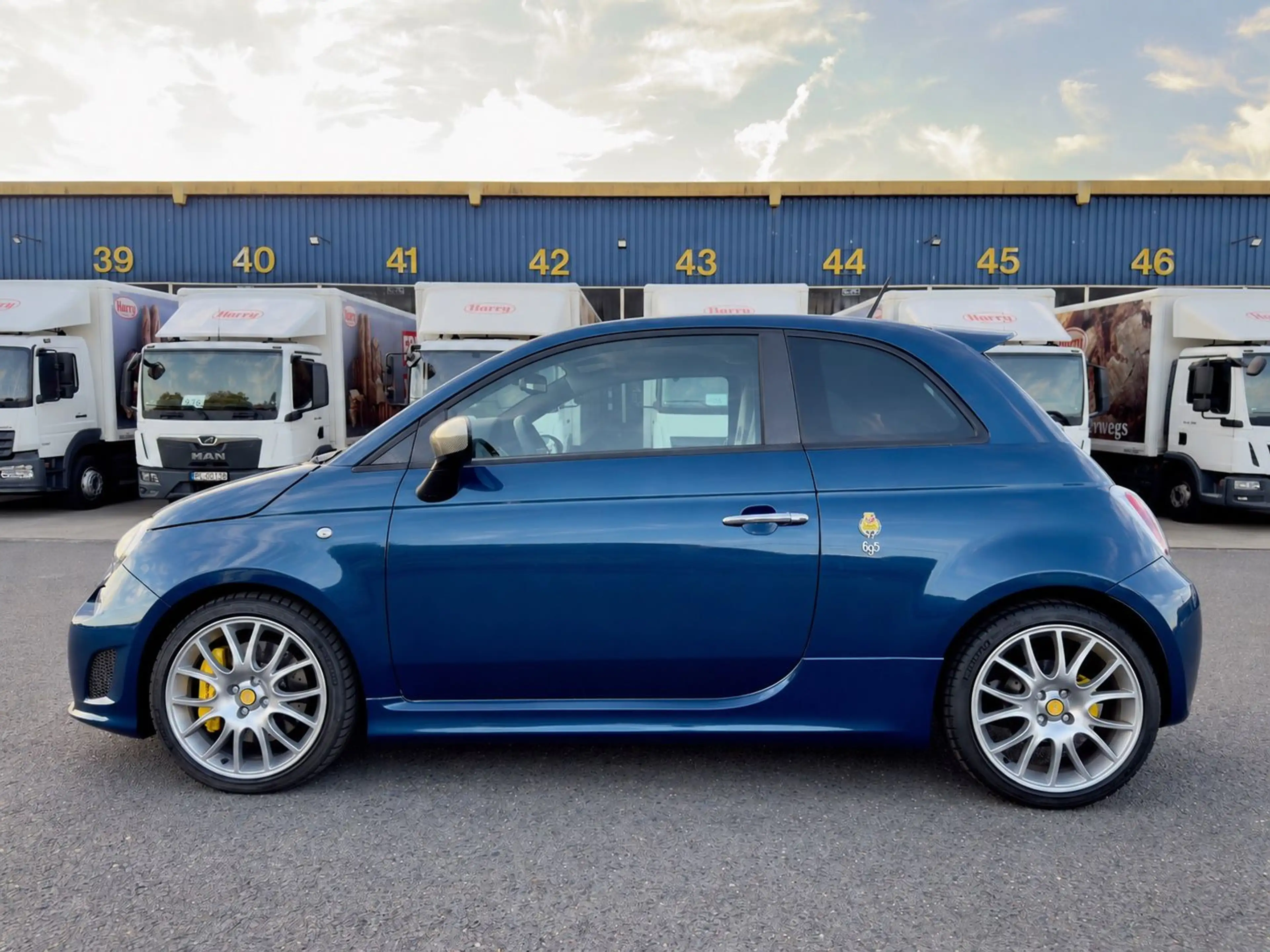 Abarth 695 Tributo Ferrari | Blu Abu Dhabi | 1 of 99 | — photo 8