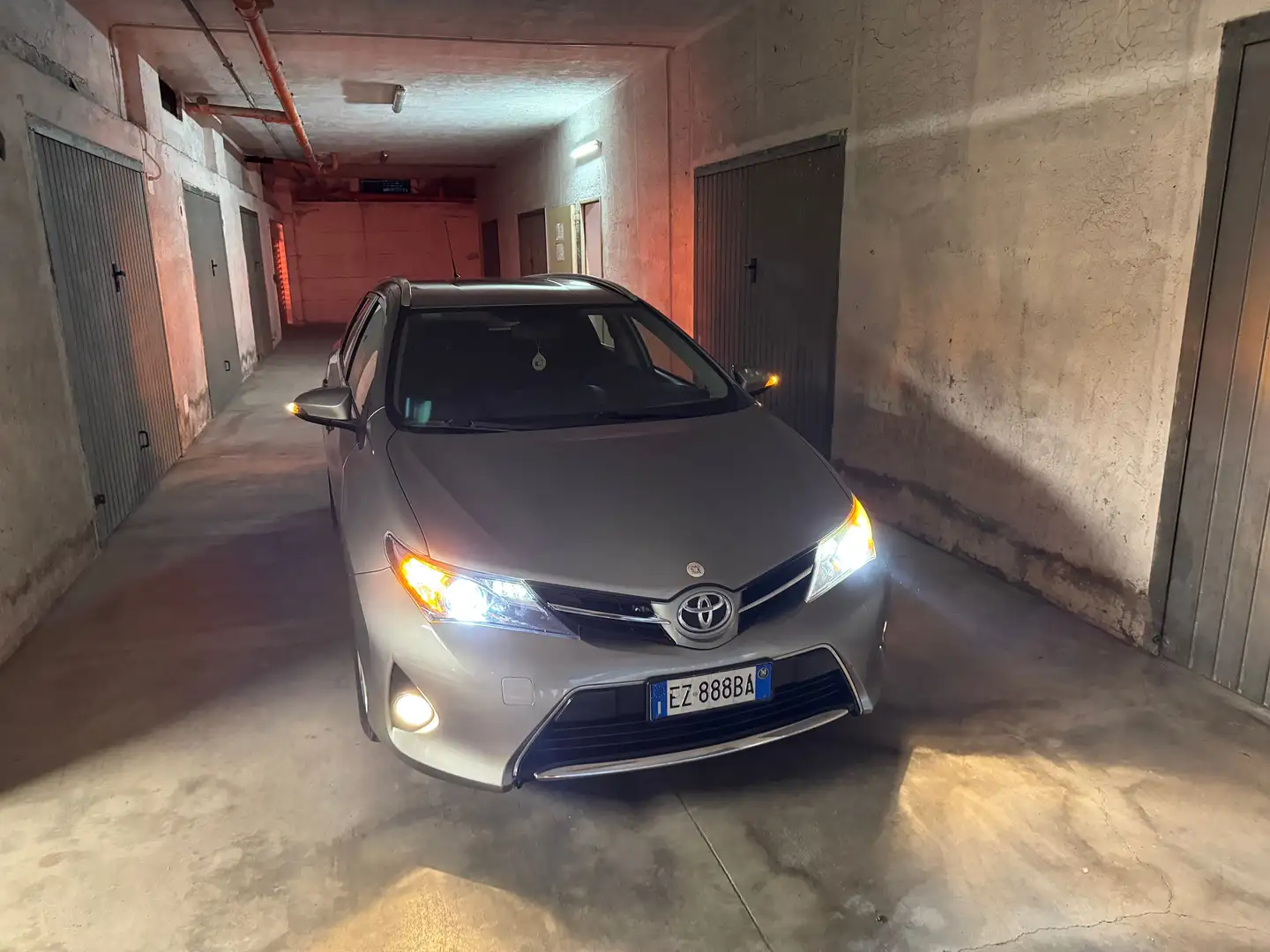 Toyota Auris Active Grigio - 1