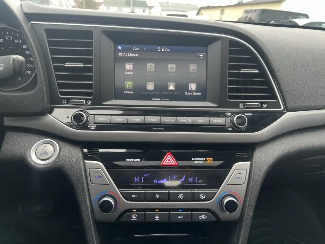 Hyundai ELANTRA fotografie Hyundai ELANTRA
