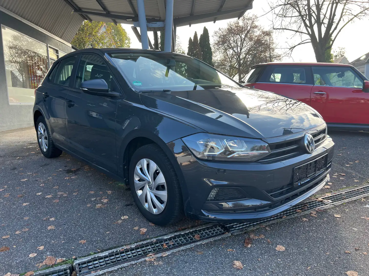 Volkswagen Polo Trendline Gris - 2