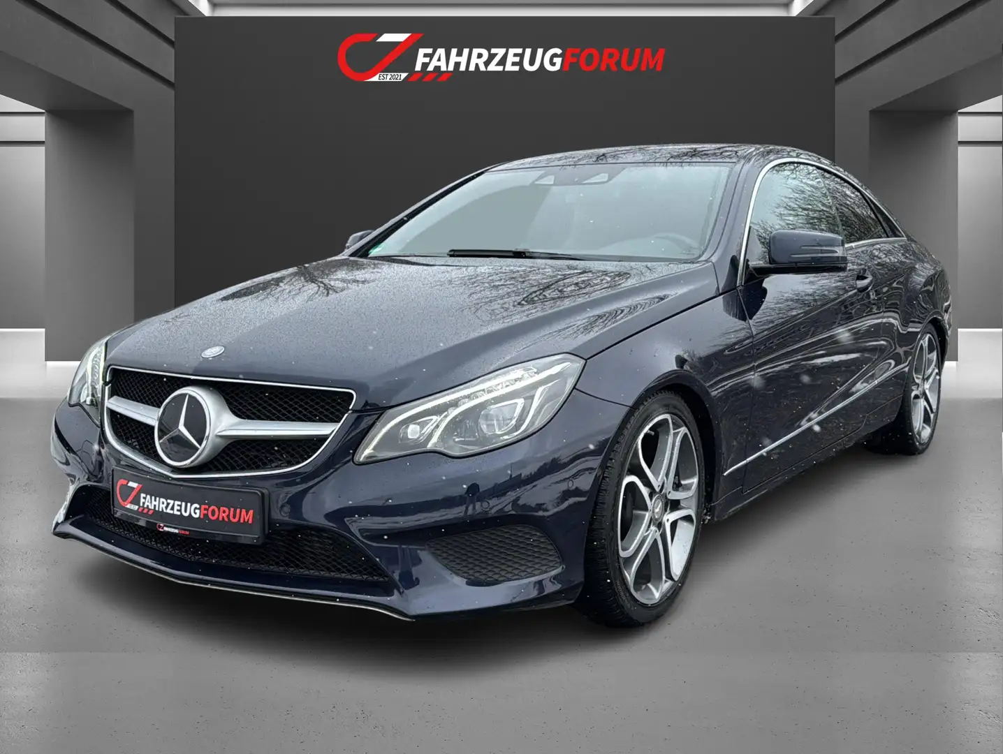 Mercedes-Benz E 350 d Coupe AMG*Leder*LED*Harman Kardon Blau - 1