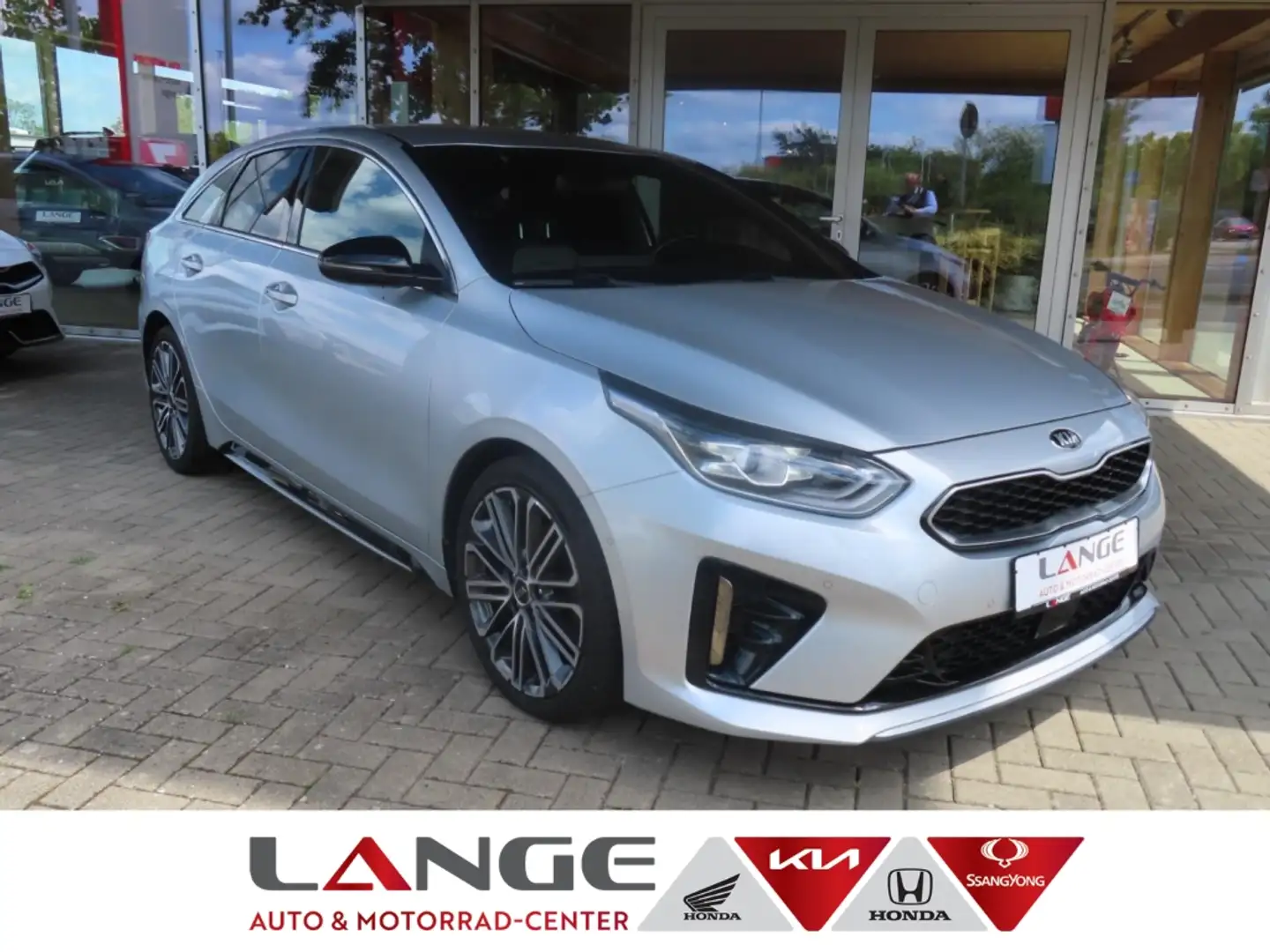 Kia ProCeed / pro_cee'd 1.6 CRDi EU6d-T 1.6D DCT GTL GT-Line Navi Digitale Silber - 1