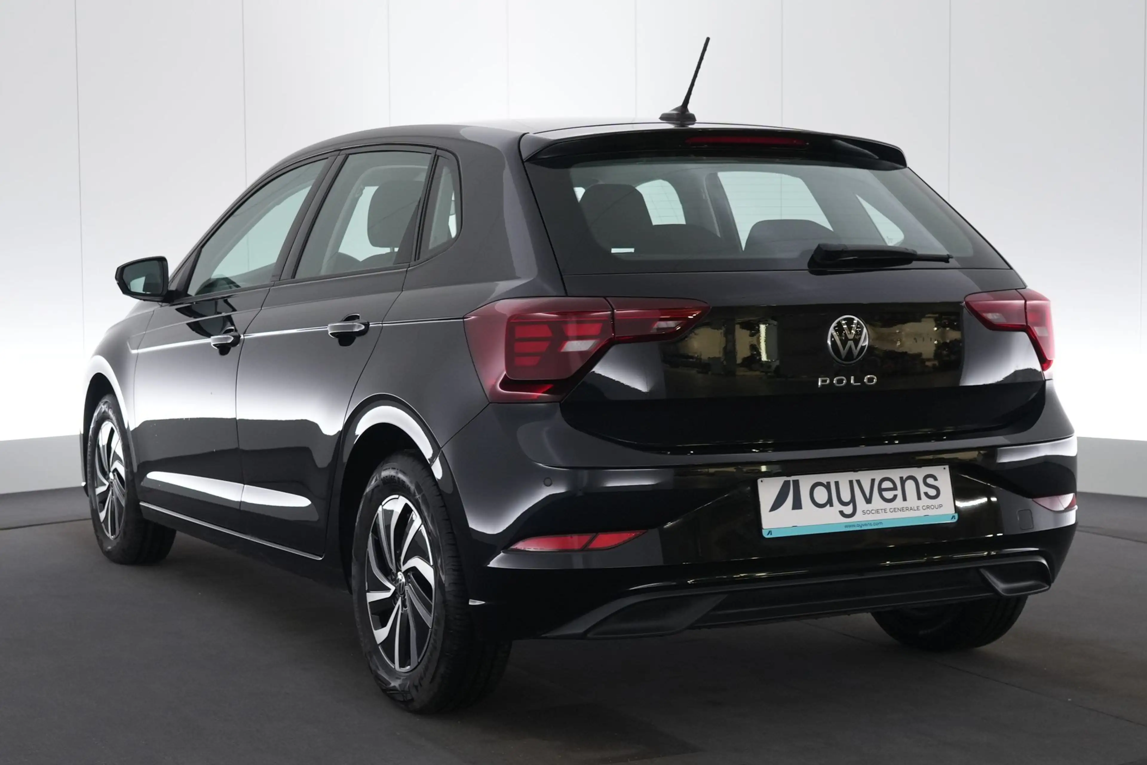 Volkswagen Polo 1.0 TSI Life Business LED GPS PDC CAM Carplay — photo 9