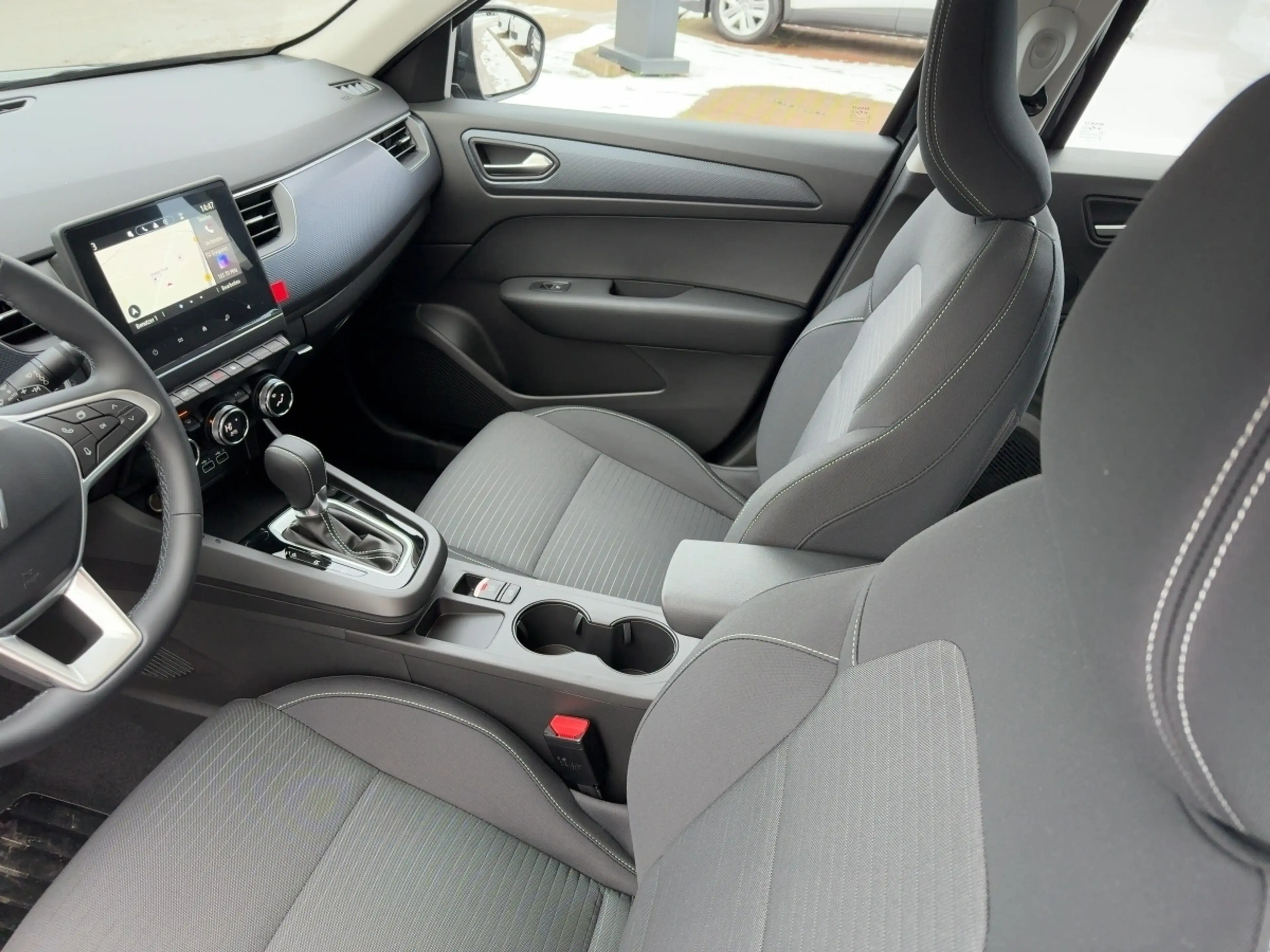 Renault Arkana 1.3 TCe 140 Mild-Hybrid Evolution — photo 9
