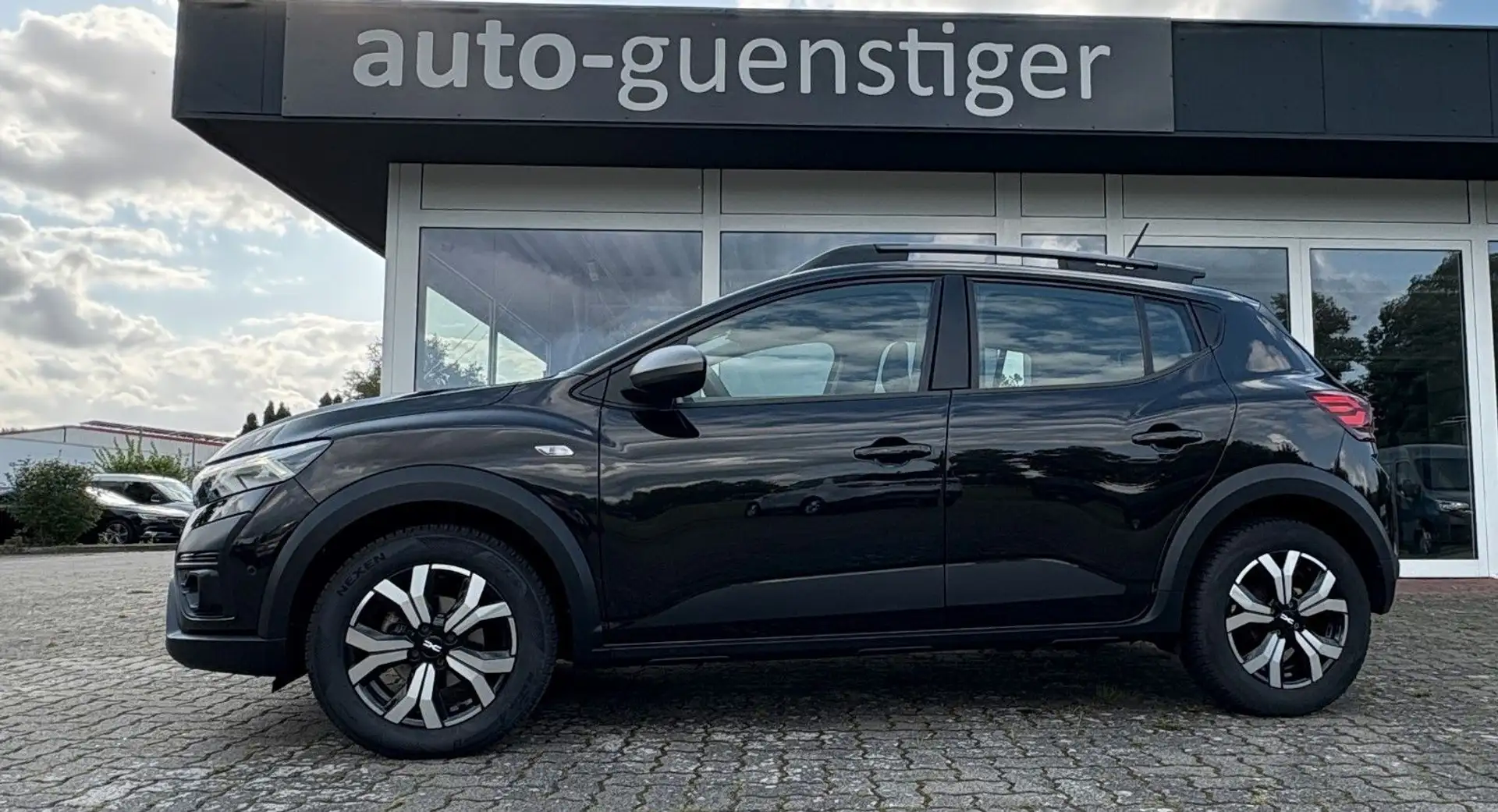 Dacia Sandero III Stepway Expression+, Allwetter, LED Schwarz - 2