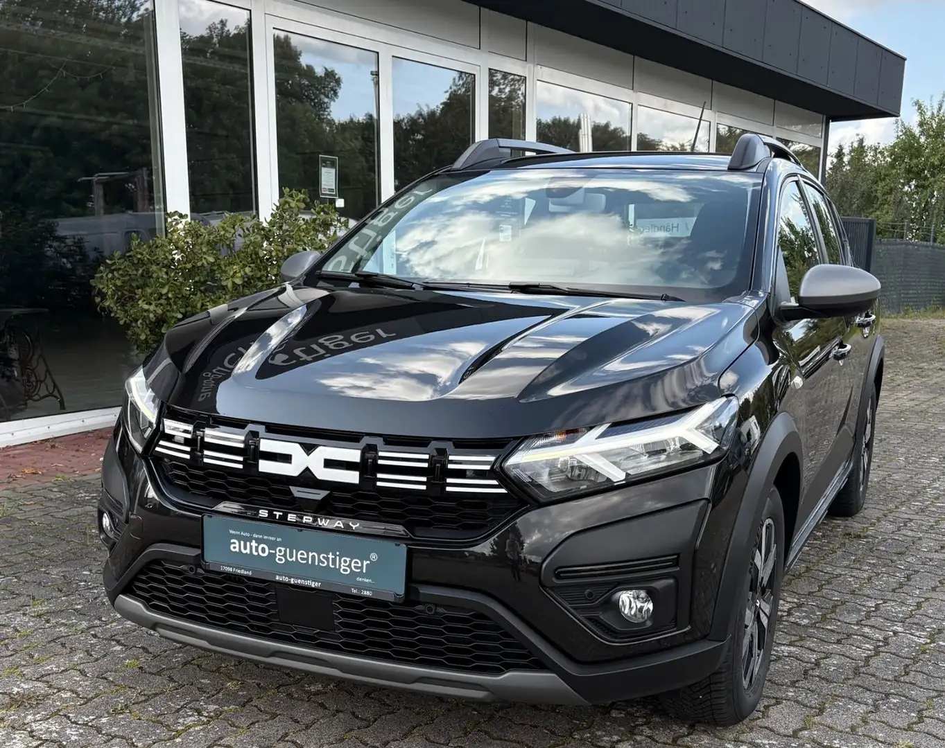 Dacia Sandero III Stepway Expression+, Allwetter, LED Schwarz - 1